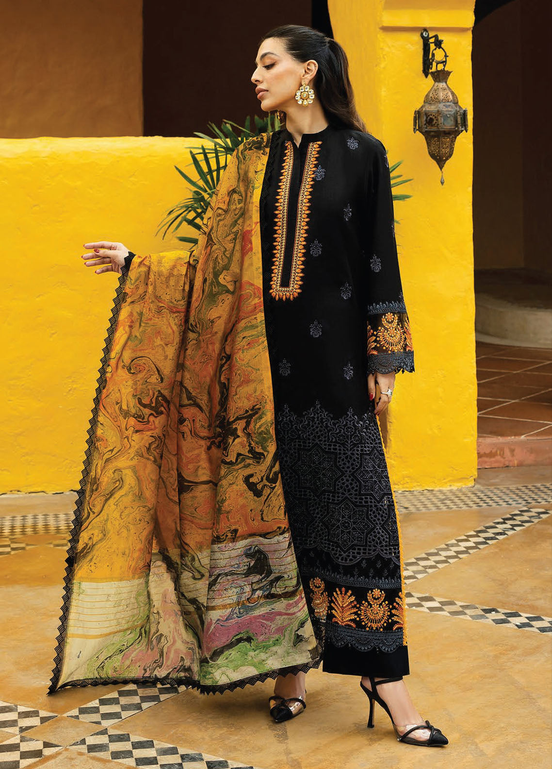 Zainab Chottani Embroidered Chikankari Suits Unstitched 3 Piece - ZC25CL 5B SELAH Zainab Chottani Embroidered Chikankari Suits Unstitched 3 Piece - ZC25CL 5B SELAH