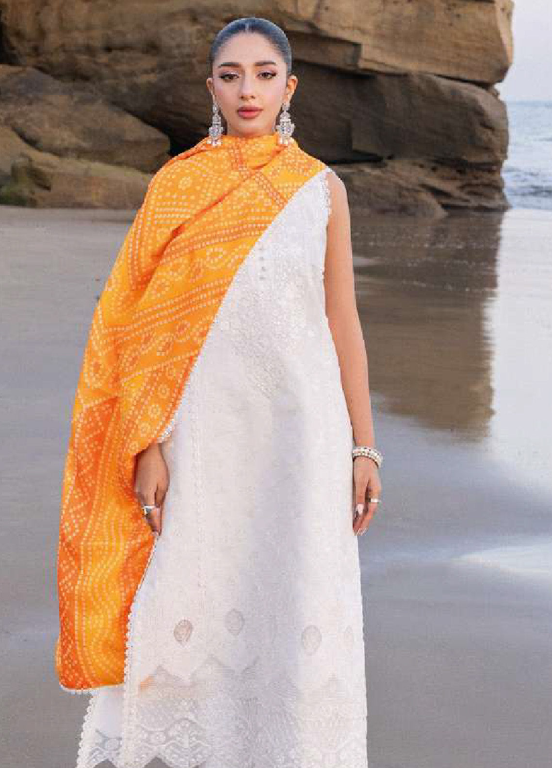 Zainab Chottani Embroidered Lawn Unstitched 3 Piece Suit - ZC24CL 3B CHUNARI Zainab Chottani Embroidered Lawn Unstitched 3 Piece Suit - ZC24CL 3B CHUNARI