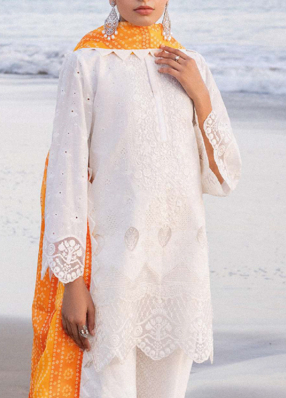 Zainab Chottani Embroidered Lawn Unstitched 3 Piece Suit - ZC24CL 3B CHUNARI Zainab Chottani Embroidered Lawn Unstitched 3 Piece Suit - ZC24CL 3B CHUNARI