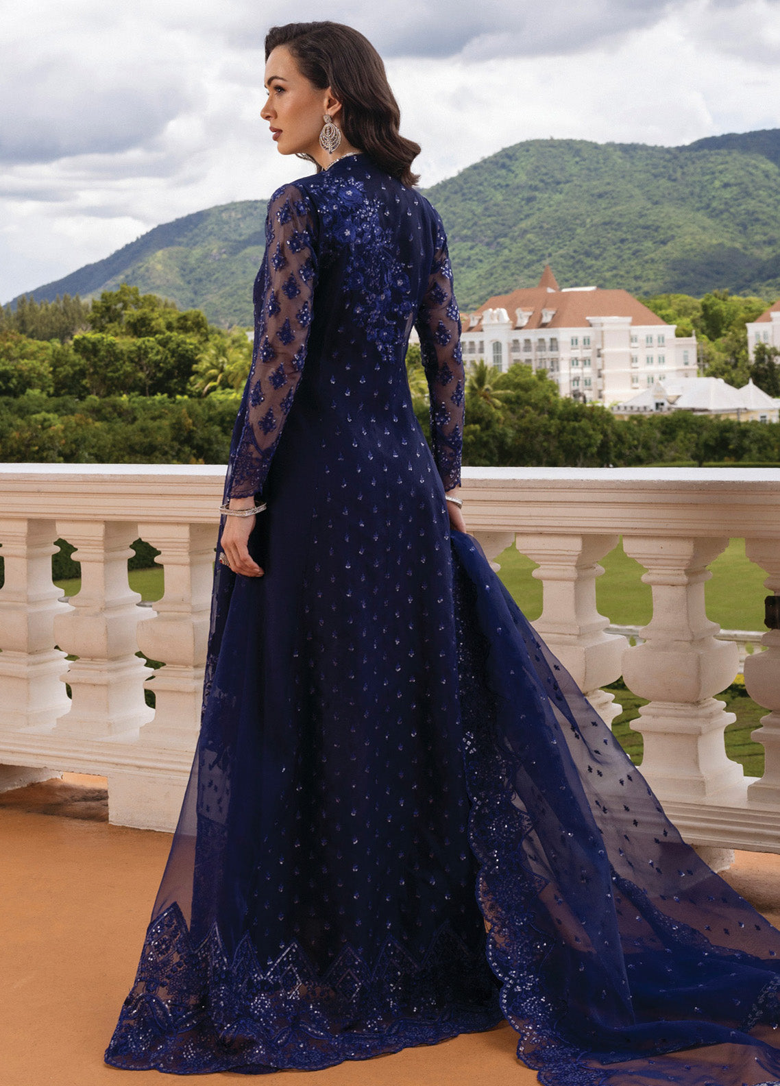 Zainab Chottani Embroidered Organza Suits Unstitched 3 Piece - ZC24WF 02 ECLAT Zainab Chottani Embroidered Organza Suits Unstitched 3 Piece - ZC24WF 02 ECLAT