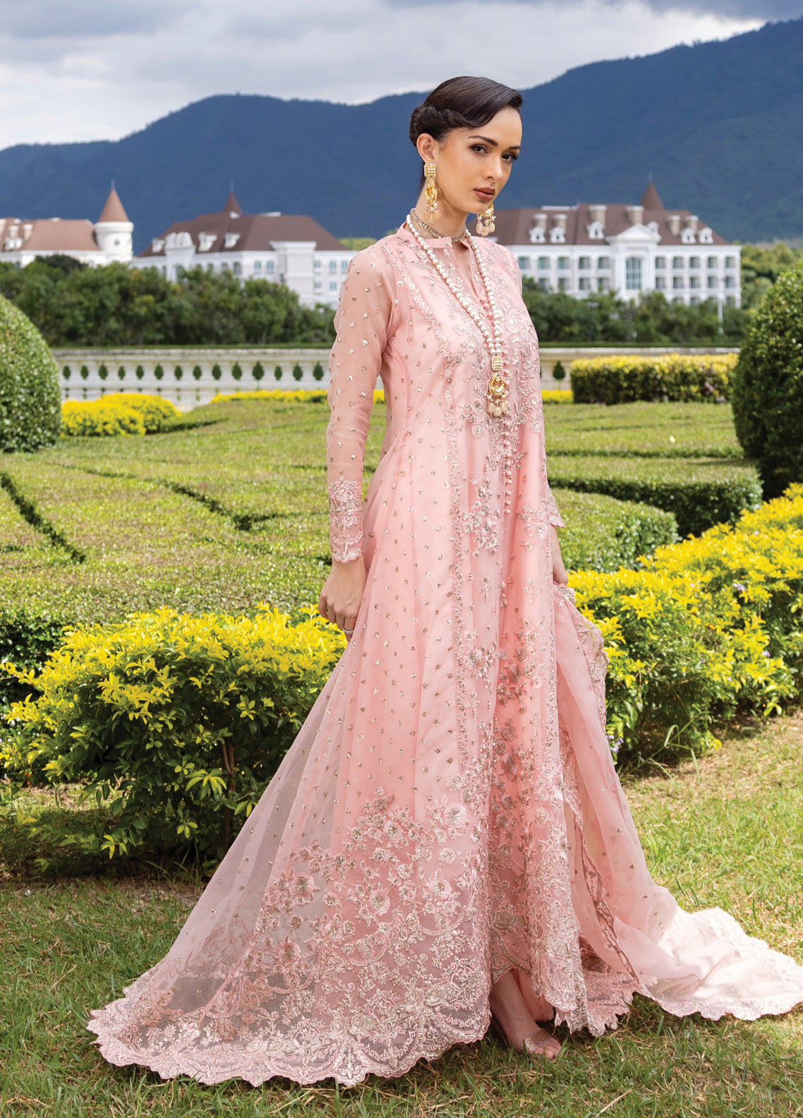 Zainab Chottani Embroidered Organza Suits Unstitched 3 Piece - ZC24WF 03 ROSEA Zainab Chottani Embroidered Organza Suits Unstitched 3 Piece - ZC24WF 03 ROSEA