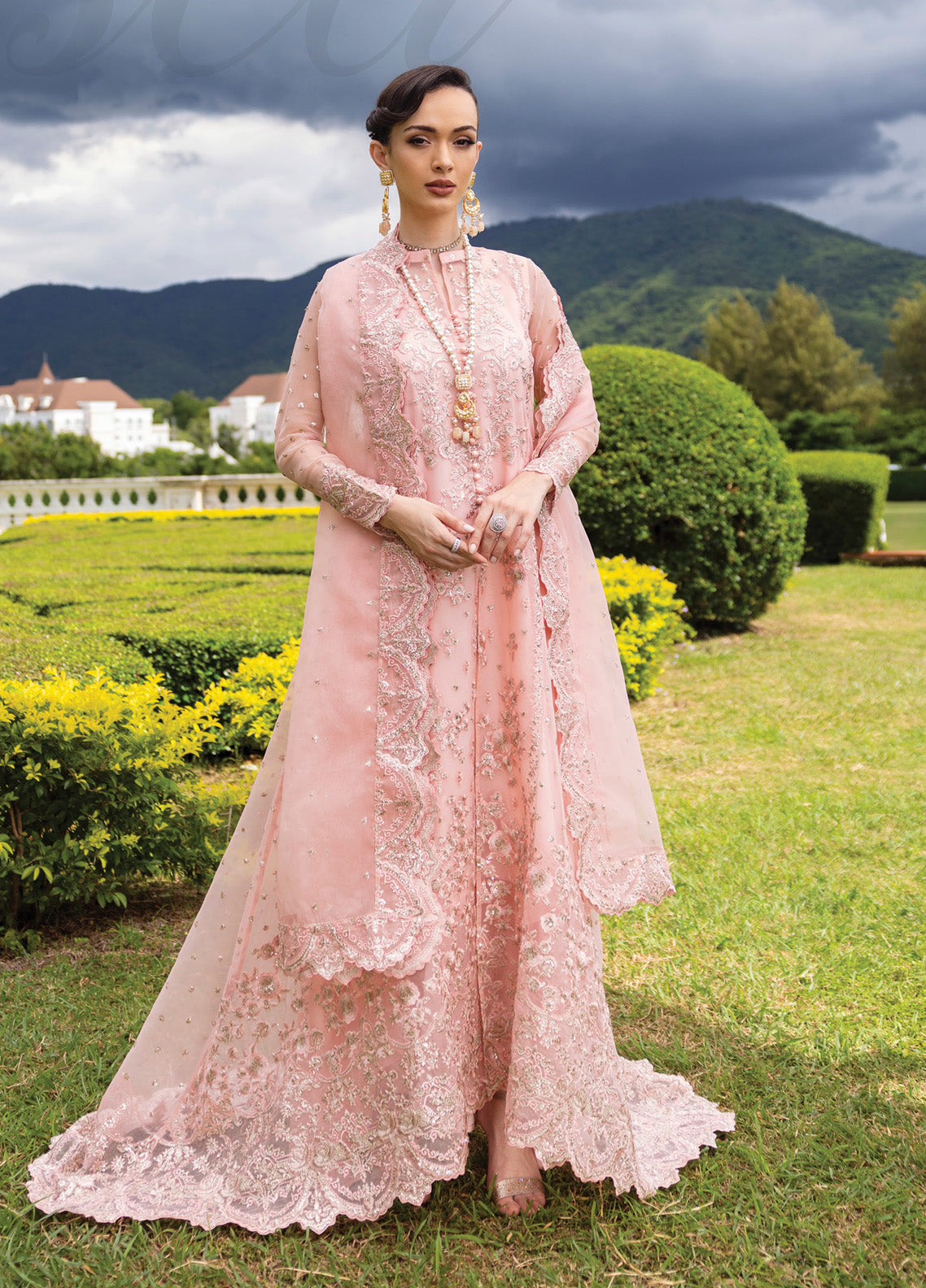 Zainab Chottani Embroidered Organza Suits Unstitched 3 Piece - ZC24WF 03 ROSEA Zainab Chottani Embroidered Organza Suits Unstitched 3 Piece - ZC24WF 03 ROSEA