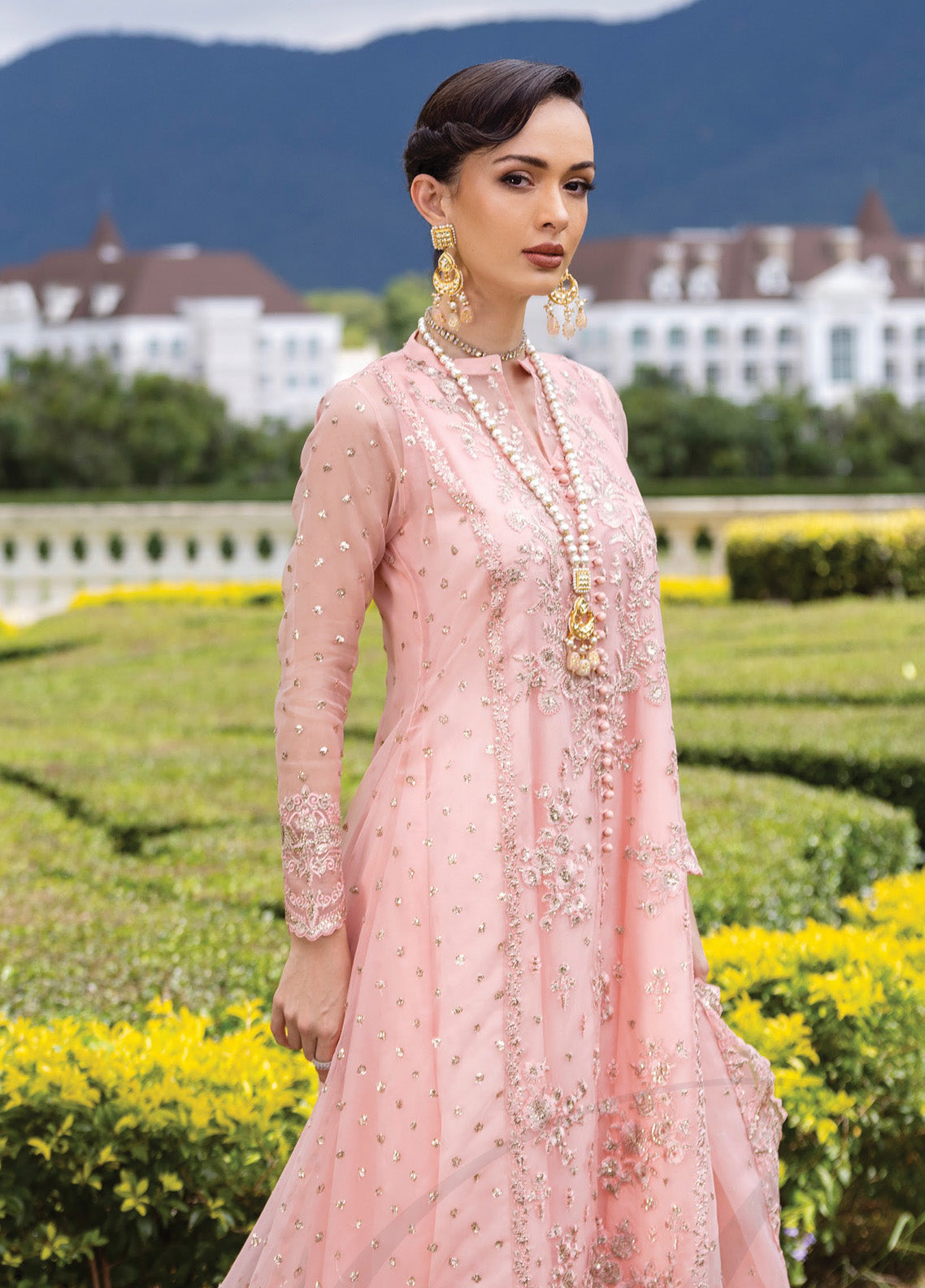 Zainab Chottani Embroidered Organza Suits Unstitched 3 Piece - ZC24WF 03 ROSEA Zainab Chottani Embroidered Organza Suits Unstitched 3 Piece - ZC24WF 03 ROSEA