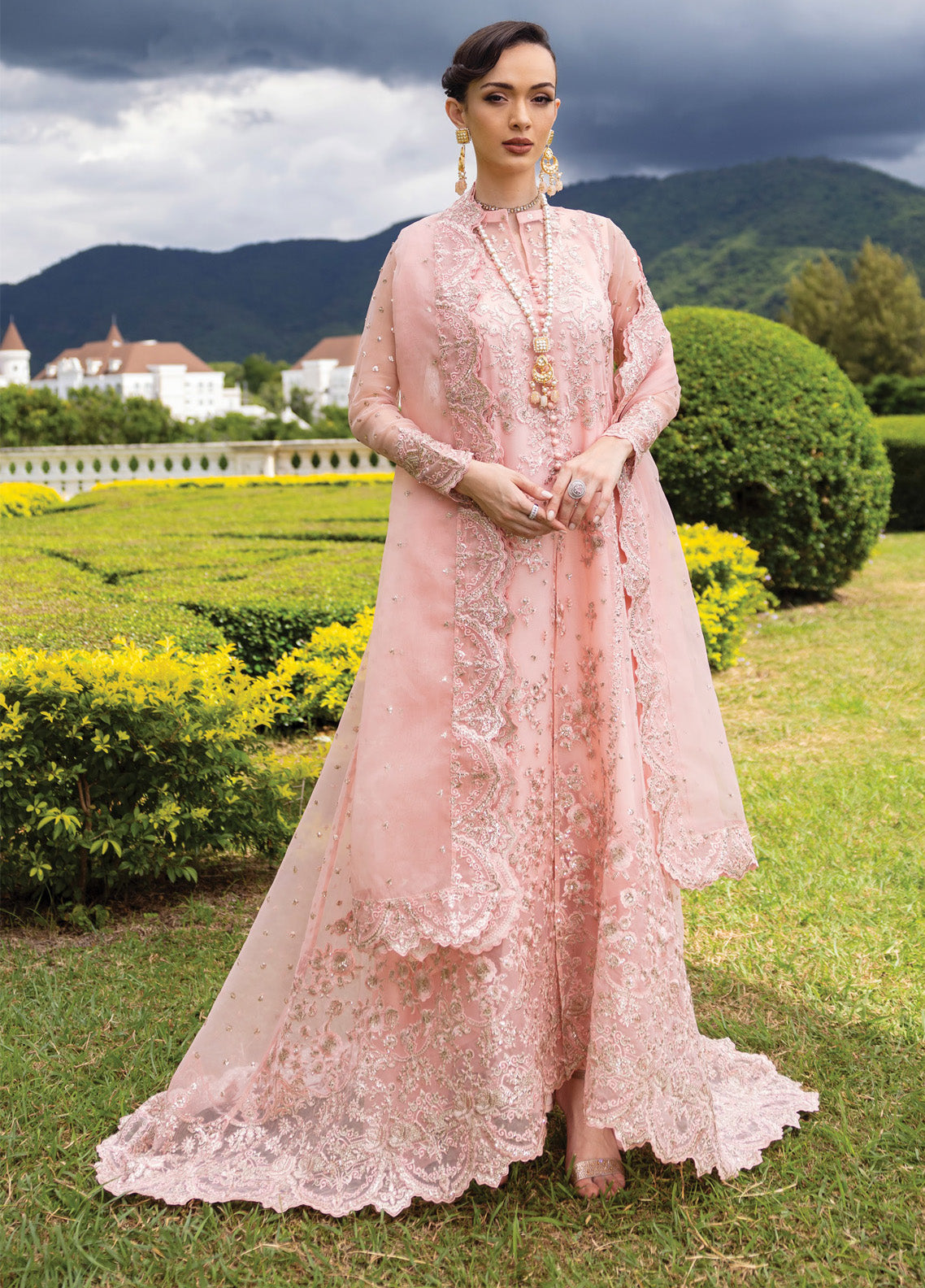 Zainab Chottani Embroidered Organza Suits Unstitched 3 Piece - ZC24WF 03 ROSEA Zainab Chottani Embroidered Organza Suits Unstitched 3 Piece - ZC24WF 03 ROSEA