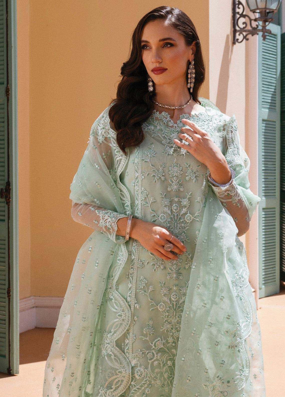 Zainab Chottani Embroidered Organza Suits Unstitched 3 Piece - ZC24WF 05 SHERINE Zainab Chottani Embroidered Organza Suits Unstitched 3 Piece - ZC24WF 05 SHERINE