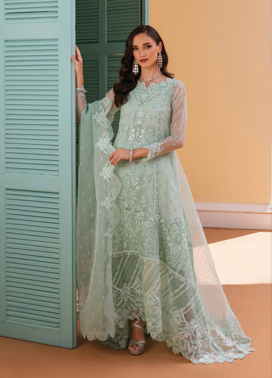 Zainab Chottani Embroidered Organza Suits Unstitched 3 Piece - ZC24WF 05 SHERINE Zainab Chottani Embroidered Organza Suits Unstitched 3 Piece - ZC24WF 05 SHERINE