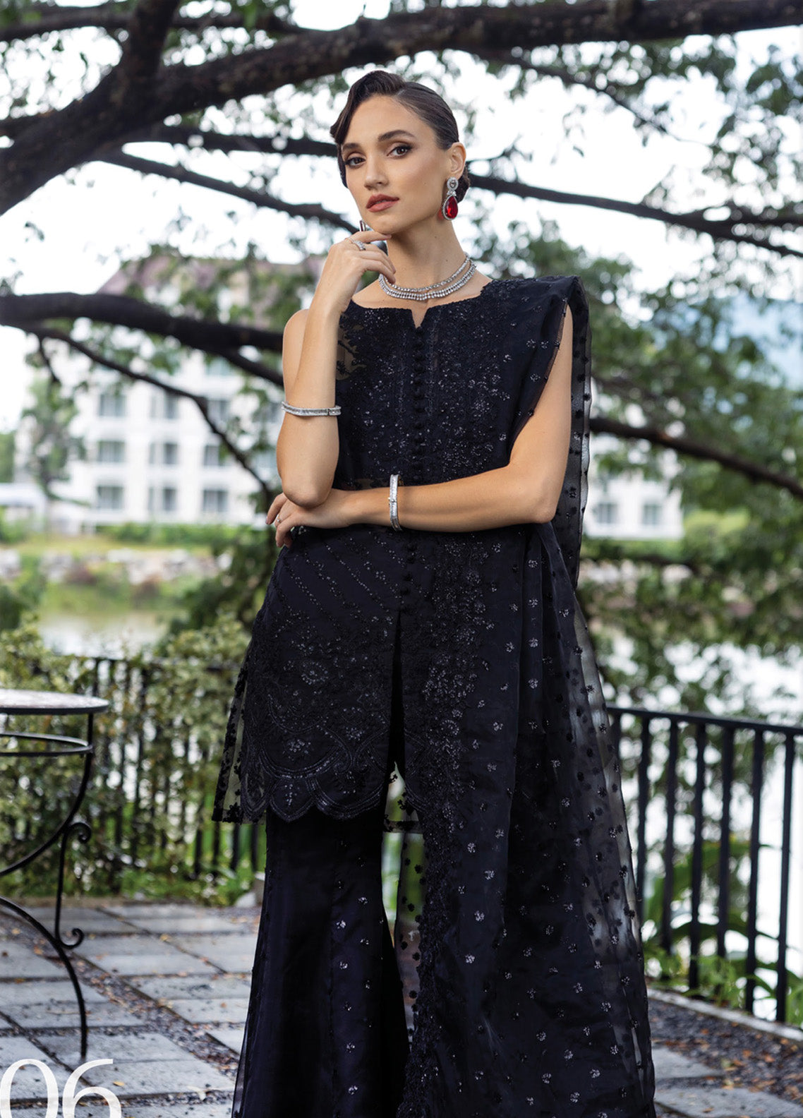 Zainab Chottani Embroidered Organza Suits Unstitched 3 Piece - ZC24WF 06 DOREE Zainab Chottani Embroidered Organza Suits Unstitched 3 Piece - ZC24WF 06 DOREE