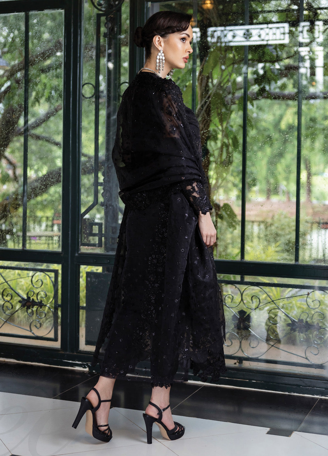 Zainab Chottani Embroidered Organza Suits Unstitched 3 Piece - ZC24WF 06 DOREE Zainab Chottani Embroidered Organza Suits Unstitched 3 Piece - ZC24WF 06 DOREE