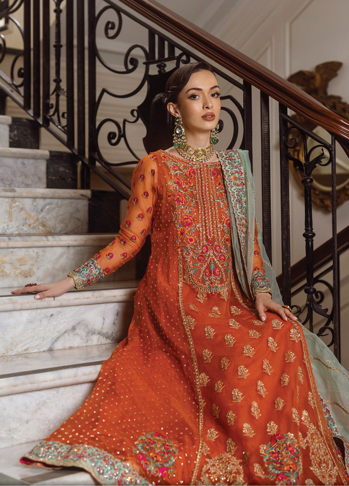 Zainab Chottani Embroidered Organza Suits Unstitched 3 Piece - ZC24WF 07 OMBRE Zainab Chottani Embroidered Organza Suits Unstitched 3 Piece - ZC24WF 07 OMBRE