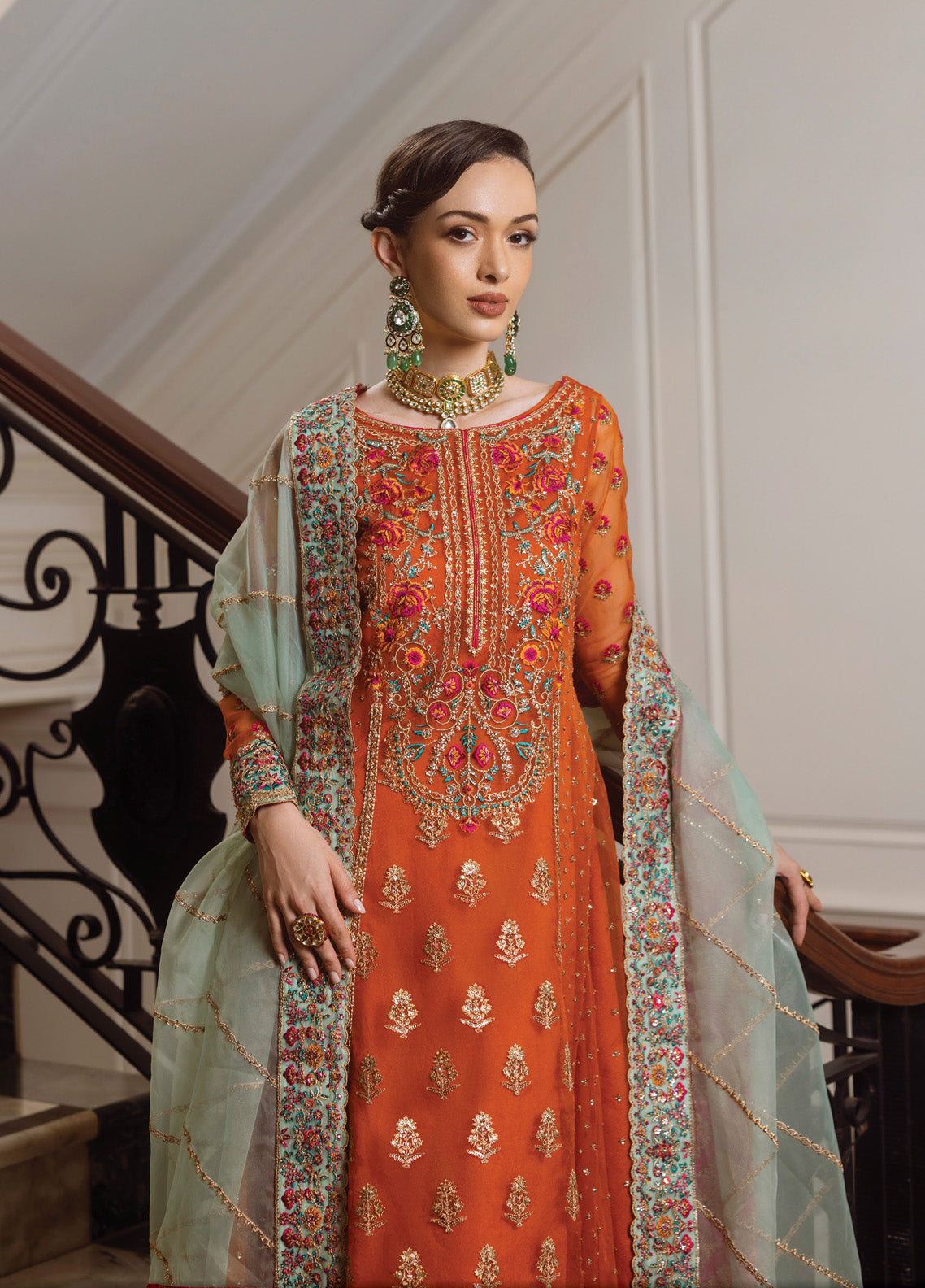 Zainab Chottani Embroidered Organza Suits Unstitched 3 Piece - ZC24WF 07 OMBRE Zainab Chottani Embroidered Organza Suits Unstitched 3 Piece - ZC24WF 07 OMBRE