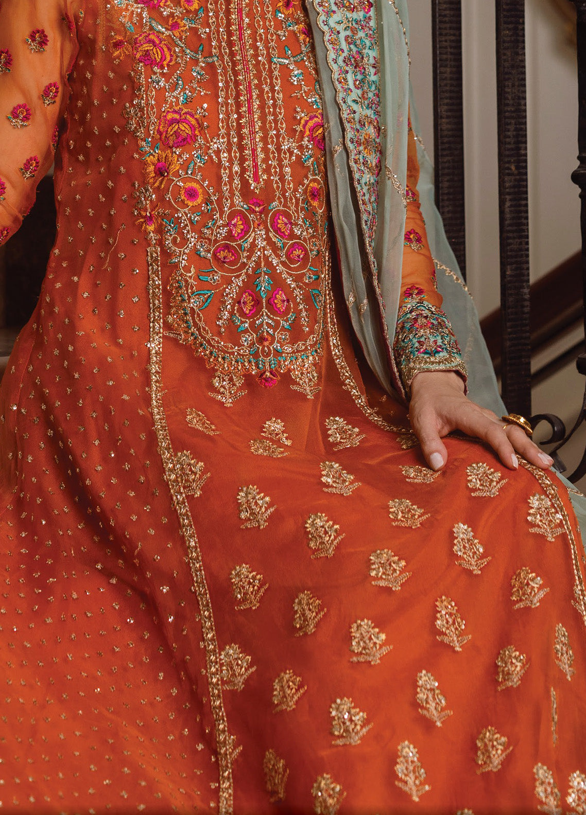Zainab Chottani Embroidered Organza Suits Unstitched 3 Piece - ZC24WF 07 OMBRE Zainab Chottani Embroidered Organza Suits Unstitched 3 Piece - ZC24WF 07 OMBRE