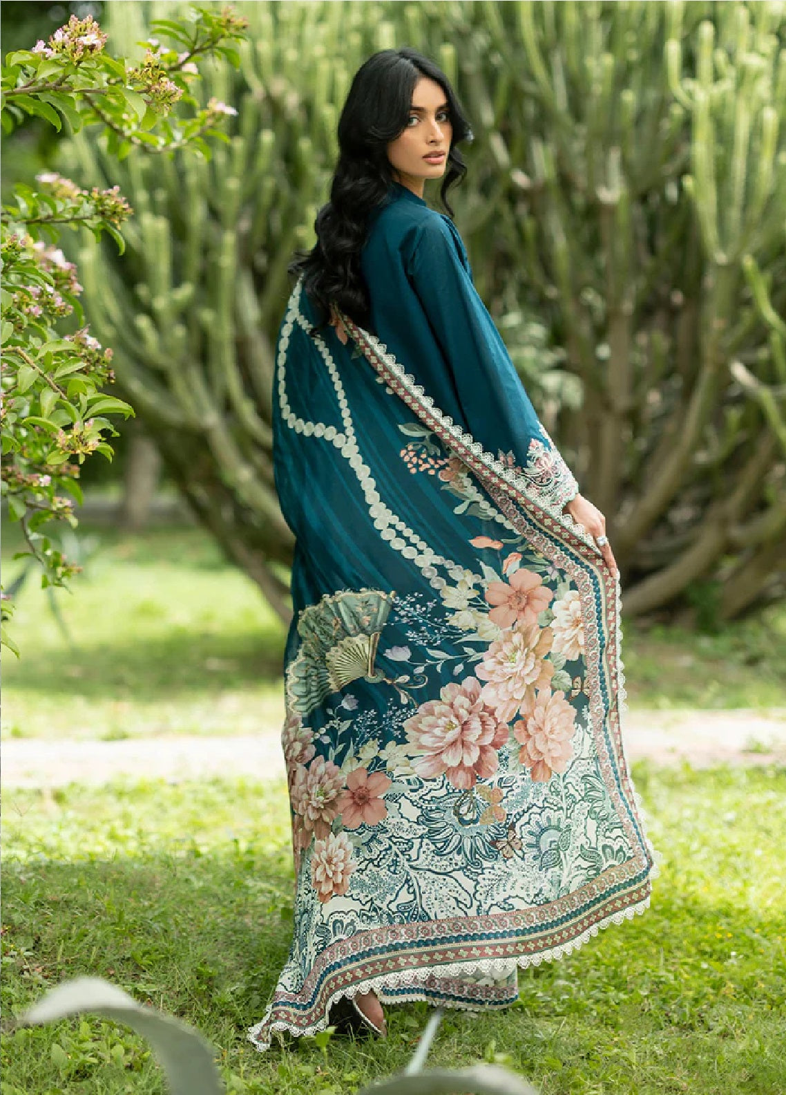 Zainab Chottani Luxury Embroidered Lawn 3 Piece Unstitched Suit ZC26LL D-01 FAYE Zainab Chottani Luxury Embroidered Lawn 3 Piece Unstitched Suit ZC26LL D-01 FAYE