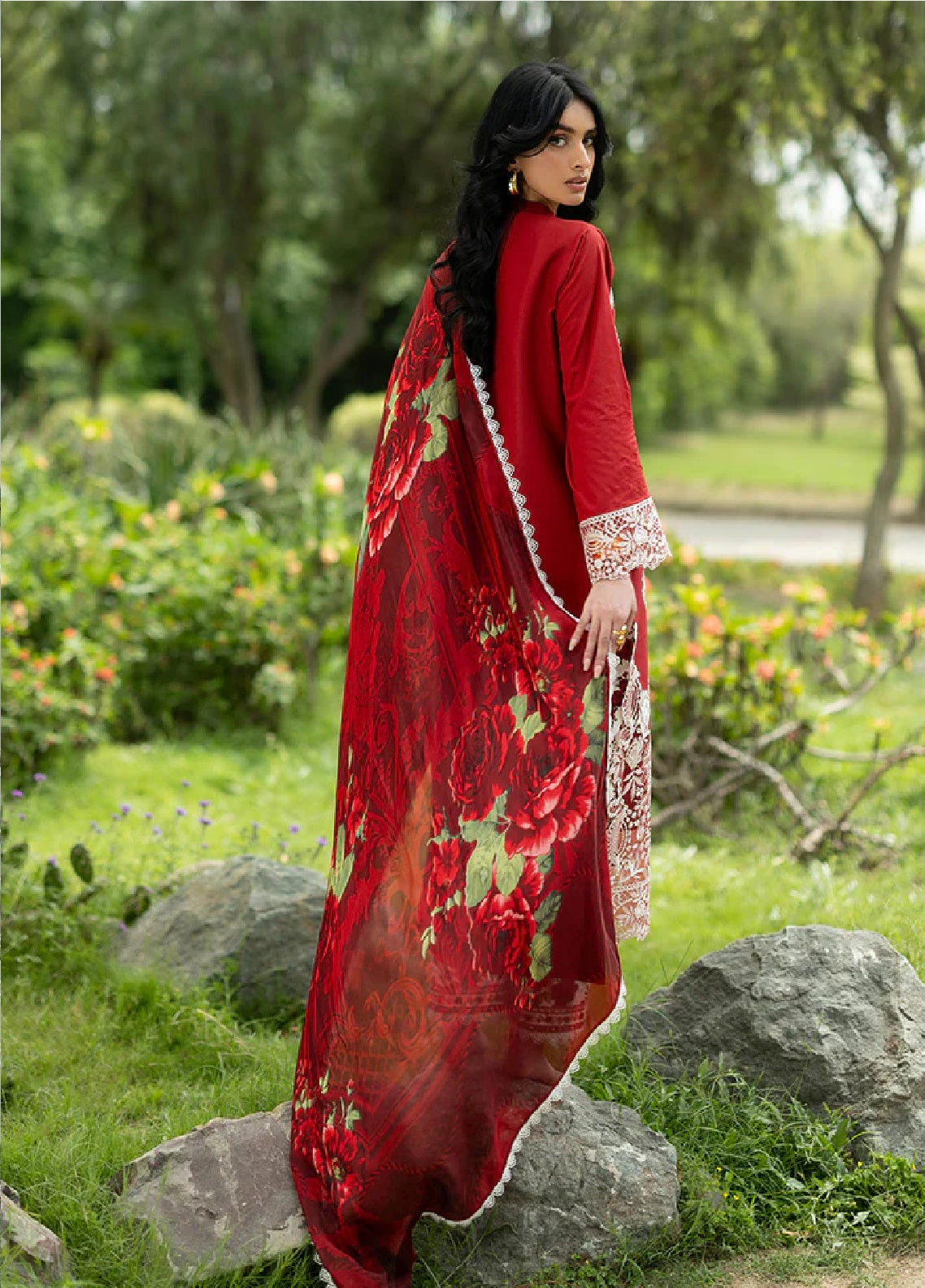 Zainab Chottani Luxury Embroidered Lawn 3 Piece Unstitched Suit ZC26LL D-05 ROHE Zainab Chottani Luxury Embroidered Lawn 3 Piece Unstitched Suit ZC26LL D-05 ROHE
