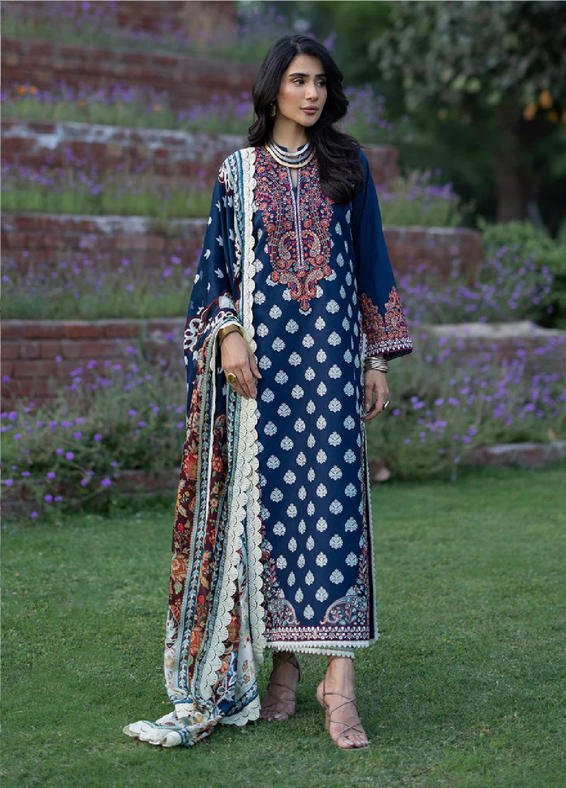 Zainab Chottani Luxury Embroidered Lawn 3 Piece Unstitched Suit ZC26LL D-08 MESA Zainab Chottani Luxury Embroidered Lawn 3 Piece Unstitched Suit ZC26LL D-08 MESA
