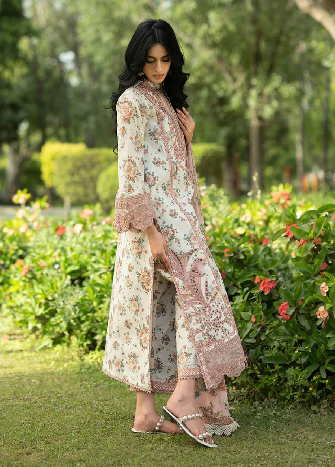 Zainab Chottani Luxury Embroidered Lawn 3 Piece Unstitched Suit ZC26LL D-14 ILSA Zainab Chottani Luxury Embroidered Lawn 3 Piece Unstitched Suit ZC26LL D-14 ILSA