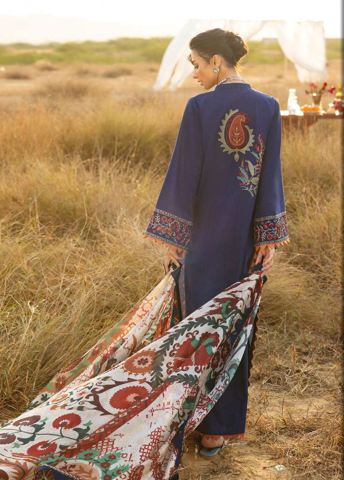 Zainab Chottani Luxury Embroidered Lawn 3 Piece Unstitched Suit ZC26SS D-06 ELARA Zainab Chottani Luxury Embroidered Lawn 3 Piece Unstitched Suit ZC26SS D-06 ELARA