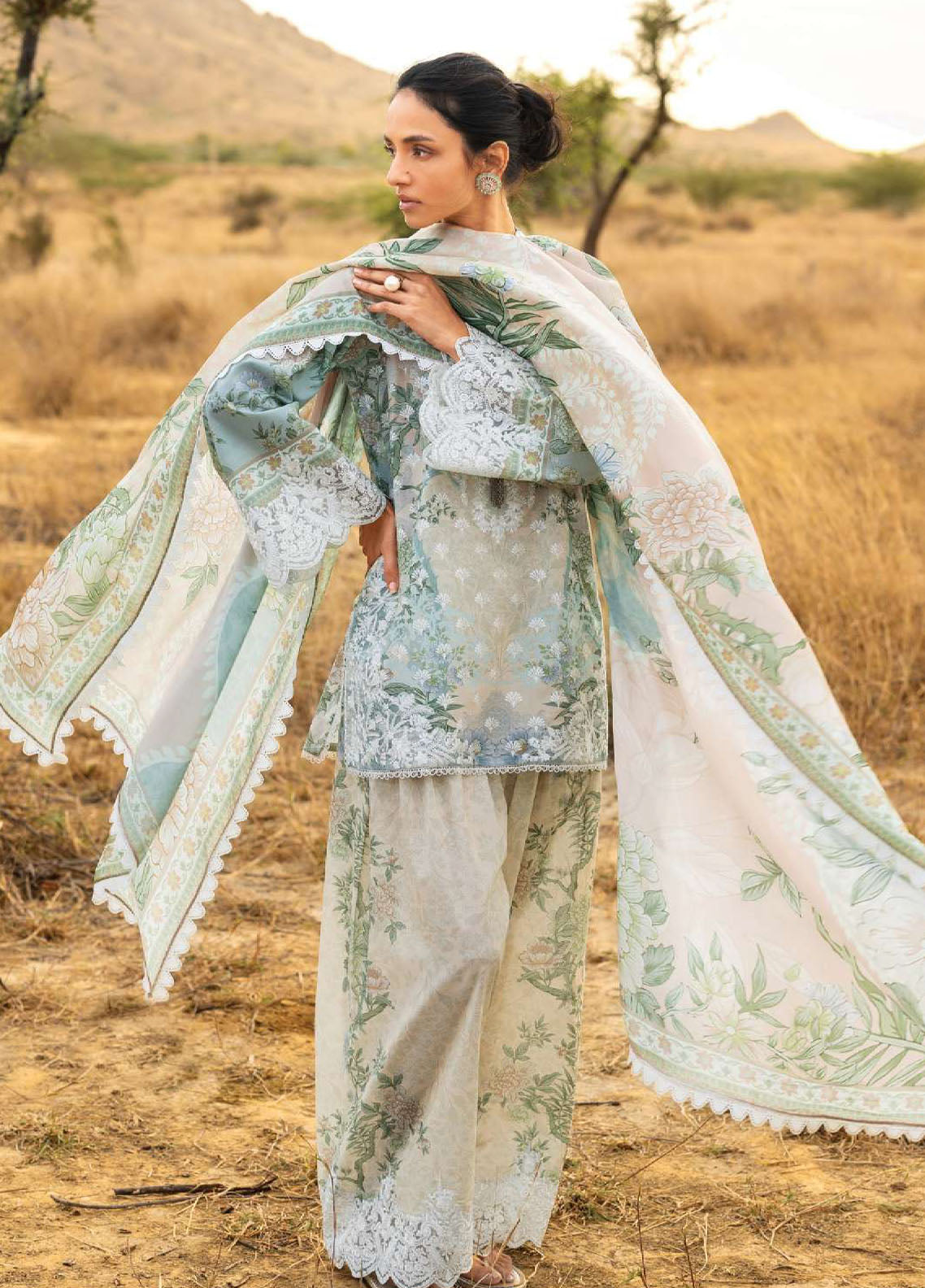 Zainab Chottani Luxury Embroidered Lawn 3 Piece Unstitched Suit ZC26SS D-08 LIYANA Zainab Chottani Luxury Embroidered Lawn 3 Piece Unstitched Suit ZC26SS D-08 LIYANA