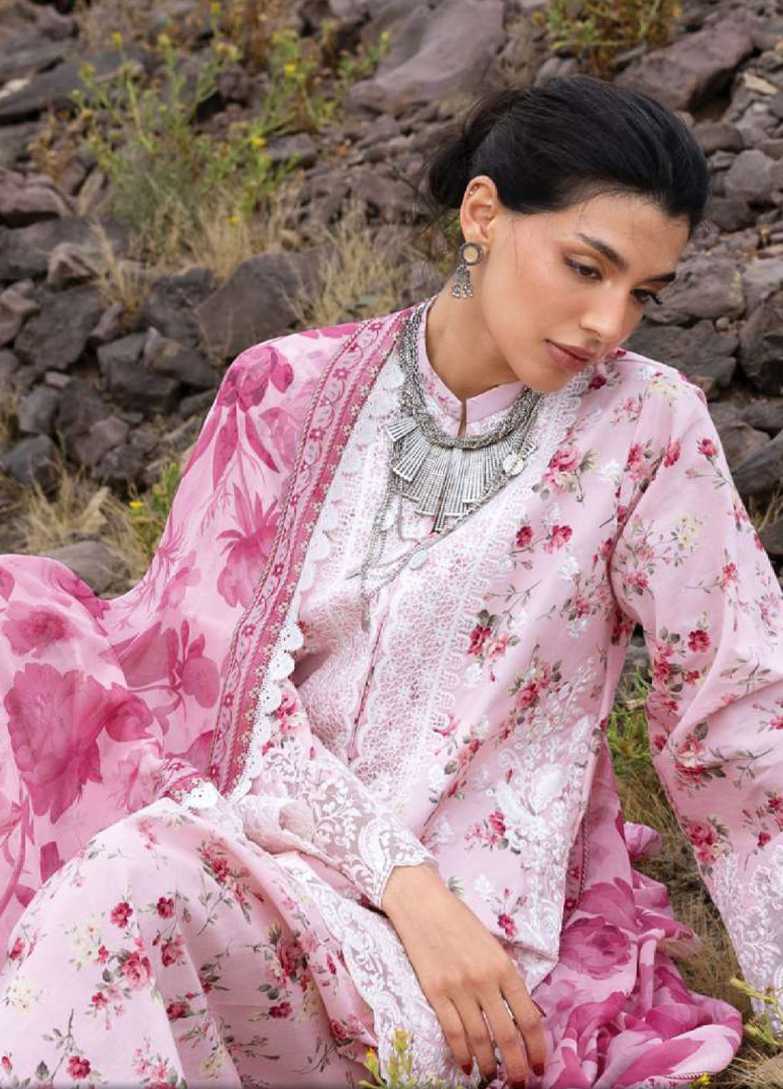 Zainab Chottani Luxury Embroidered Lawn 3 Piece Unstitched Suit ZC26SS D-15 ZIMAL Zainab Chottani Luxury Embroidered Lawn 3 Piece Unstitched Suit ZC26SS D-15 ZIMAL