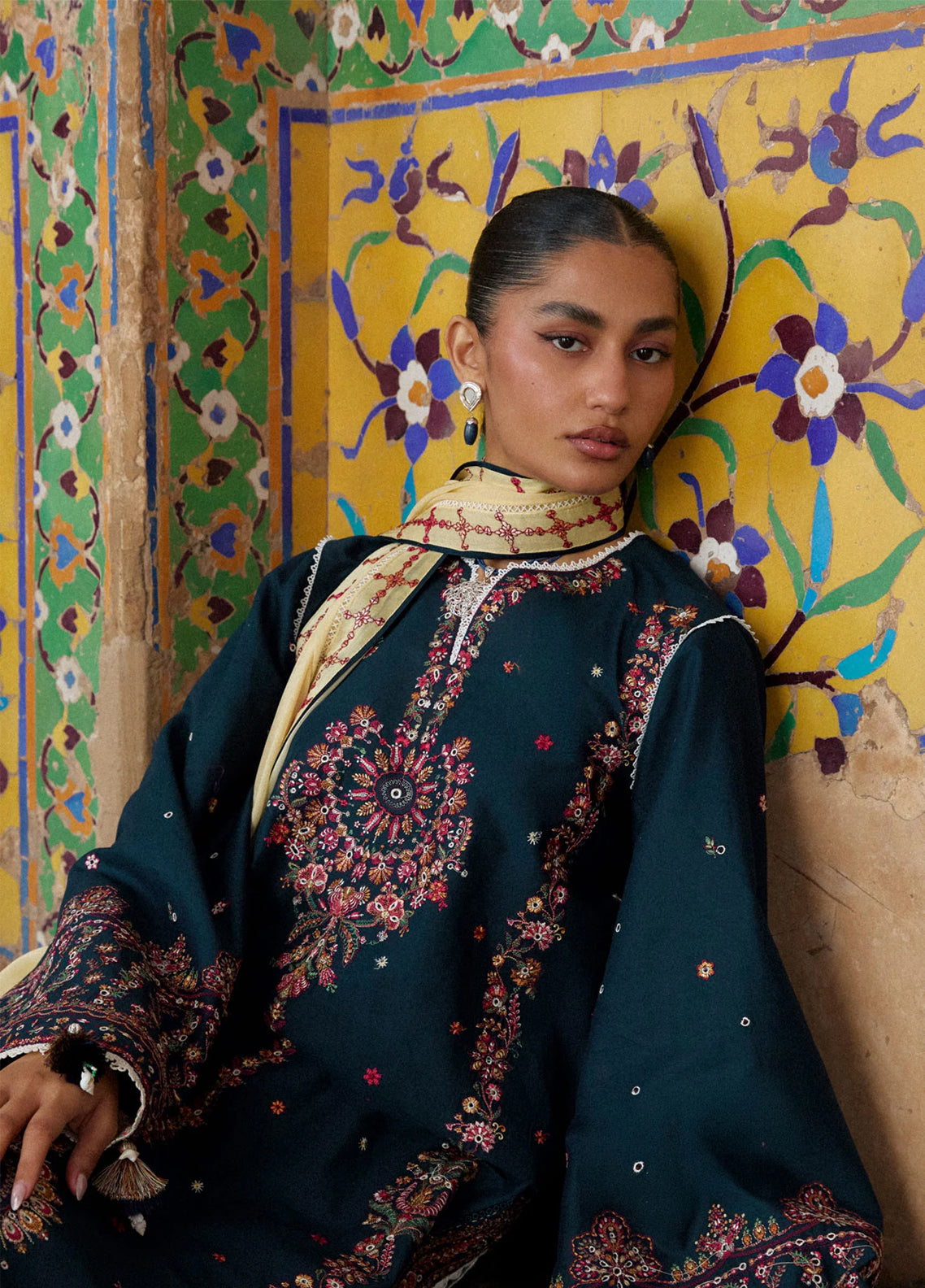 Zan By Hussain Rehar Embroidered Lawn 3 Piece Unstitched Suit HR26ZSS D-CINKO Zan By Hussain Rehar Embroidered Lawn 3 Piece Unstitched Suit HR26ZSS D-CINKO