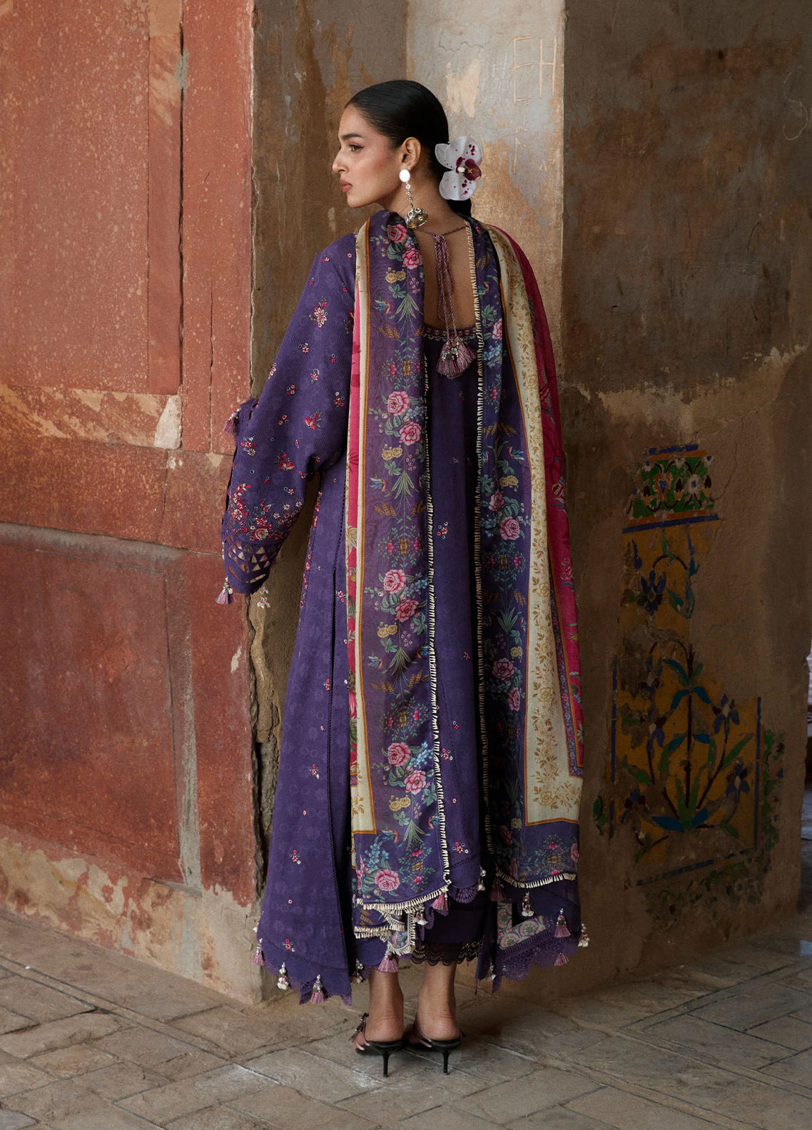 Zan By Hussain Rehar Embroidered Lawn 3 Piece Unstitched Suit HR26ZSS D-MOR Zan By Hussain Rehar Embroidered Lawn 3 Piece Unstitched Suit HR26ZSS D-MOR