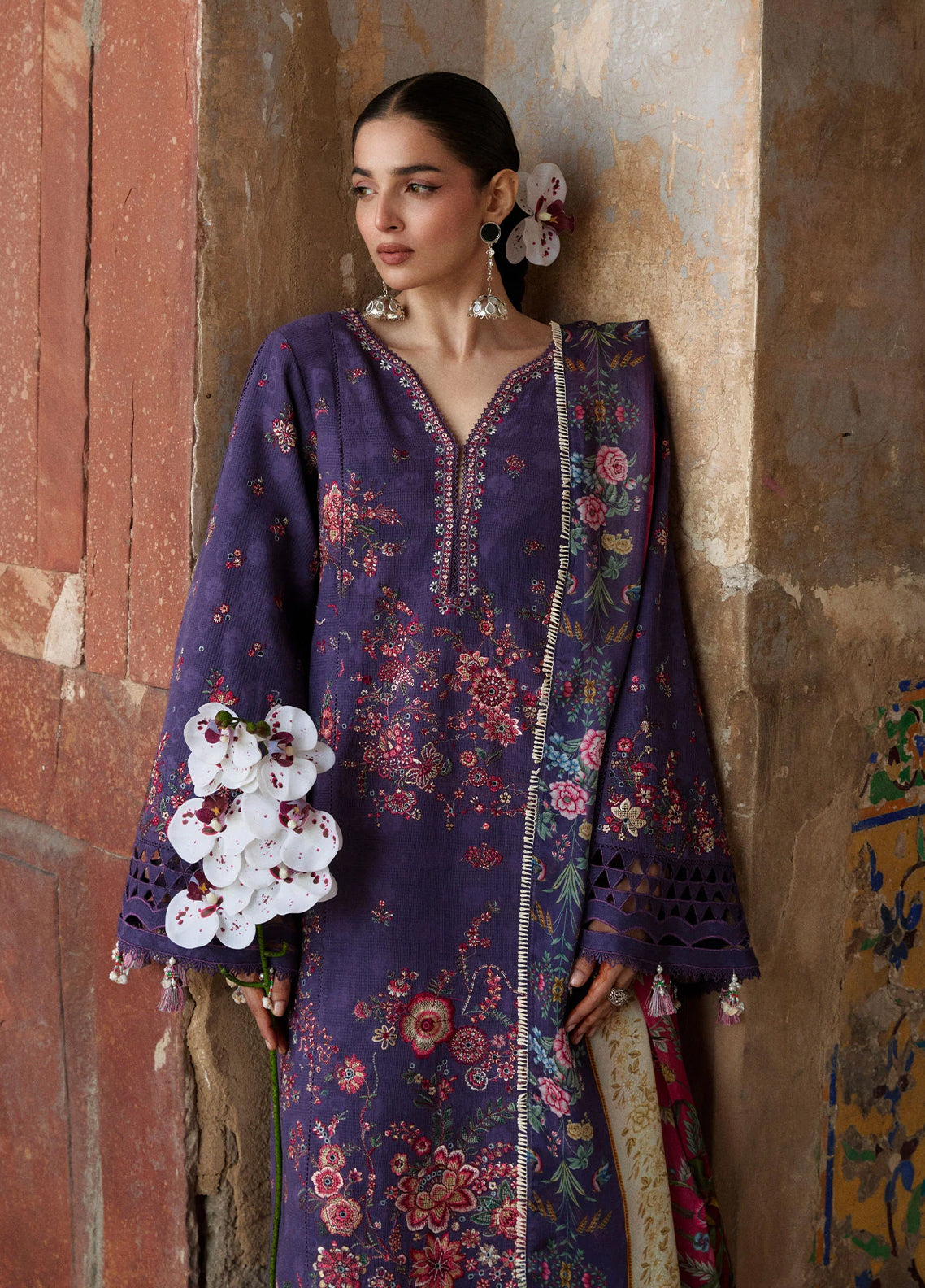 Zan By Hussain Rehar Embroidered Lawn 3 Piece Unstitched Suit HR26ZSS D-MOR Zan By Hussain Rehar Embroidered Lawn 3 Piece Unstitched Suit HR26ZSS D-MOR