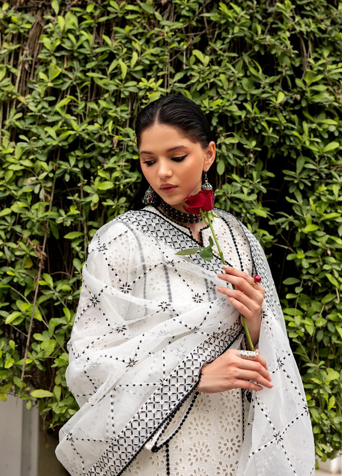 Zarif Embroidered Lawn 3 Piece Unstitched Suit ZF26SL D-01 LINNEA Zarif Embroidered Lawn 3 Piece Unstitched Suit ZF26SL D-01 LINNEA