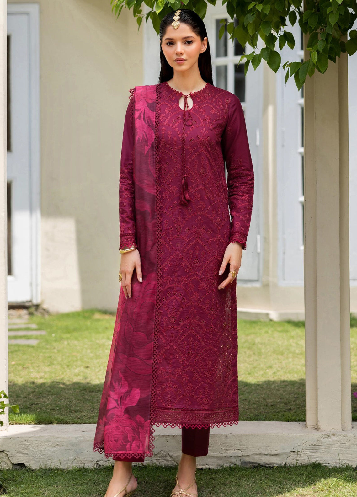 Zarif Embroidered Lawn 3 Piece Unstitched Suit ZF26SL D-05 FREYA Zarif Embroidered Lawn 3 Piece Unstitched Suit ZF26SL D-05 FREYA