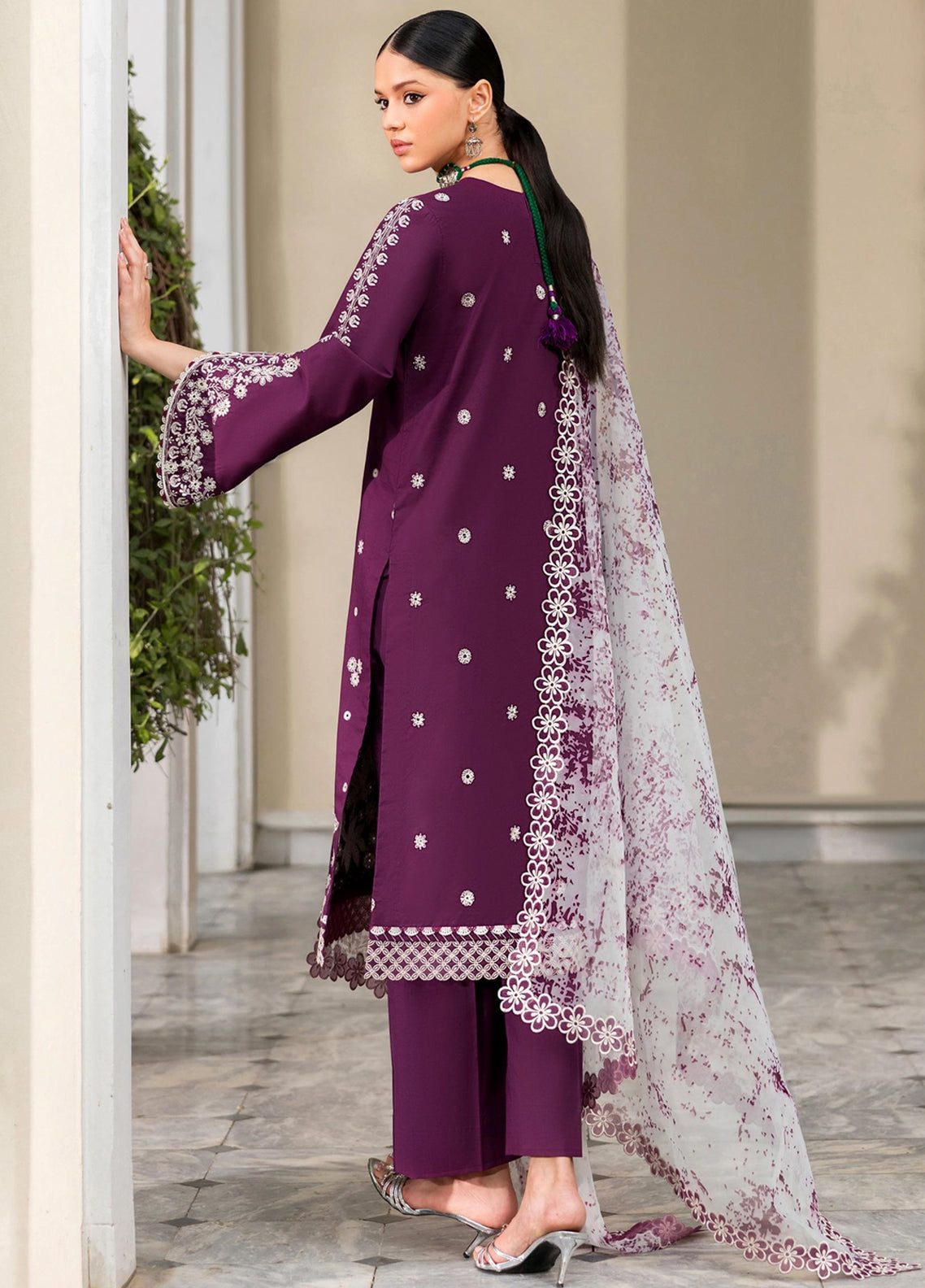 Zarif Embroidered Lawn 3 Piece Unstitched Suit ZF26SL D-08 KOYA Zarif Embroidered Lawn 3 Piece Unstitched Suit ZF26SL D-08 KOYA