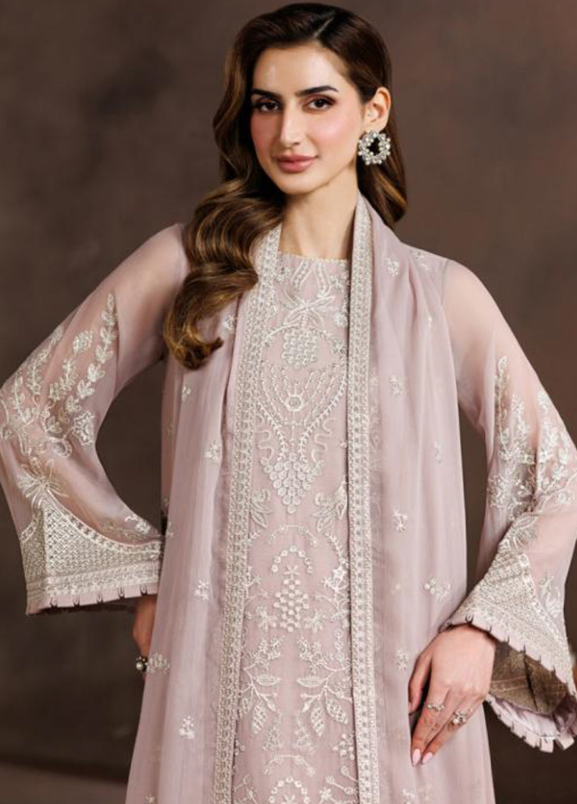 Zayrah By Zarif Formals Embroidered Chiffon 3 Piece Unstitched Suit ZF26ZF D-ZYR-08 SUNEHRI Zayrah By Zarif Formals Embroidered Chiffon 3 Piece Unstitched Suit ZF26ZF D-ZYR-08 SUNEHRI