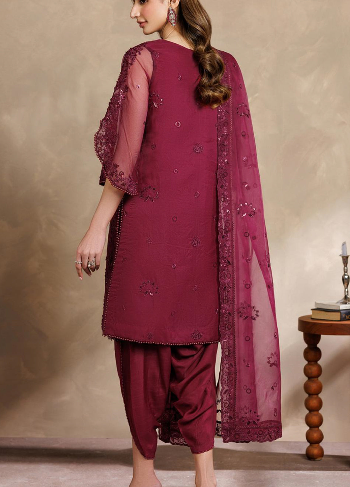 Zayrah By Zarif Formals Embroidered Organza 3 Piece Unstitched Suit ZF26ZF D-ZYR-01 SURKH Zayrah By Zarif Formals Embroidered Organza 3 Piece Unstitched Suit ZF26ZF D-ZYR-01 SURKH
