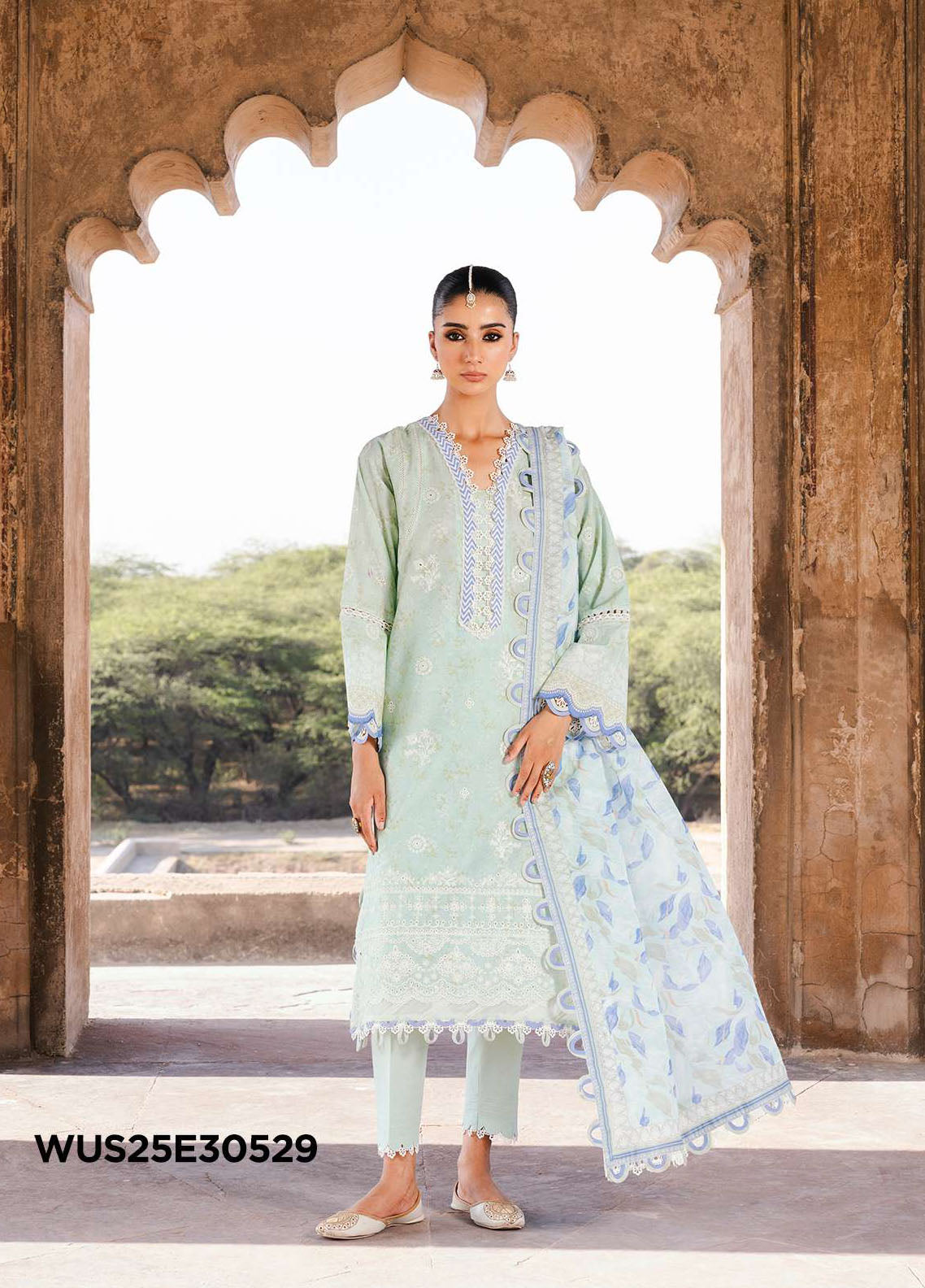 Zellbury Embroidered Lawn Suits Unstitched 3 Piece - ZB25CL 30529 Zellbury Embroidered Lawn Suits Unstitched 3 Piece - ZB25CL 30529