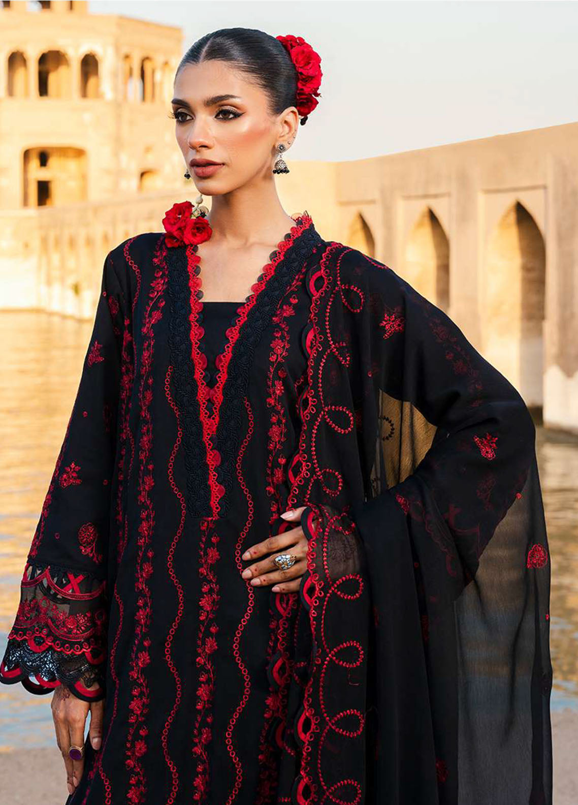 Zellbury Embroidered Lawn Suits Unstitched 3 Piece - ZB25CL 30822 Zellbury Embroidered Lawn Suits Unstitched 3 Piece - ZB25CL 30822