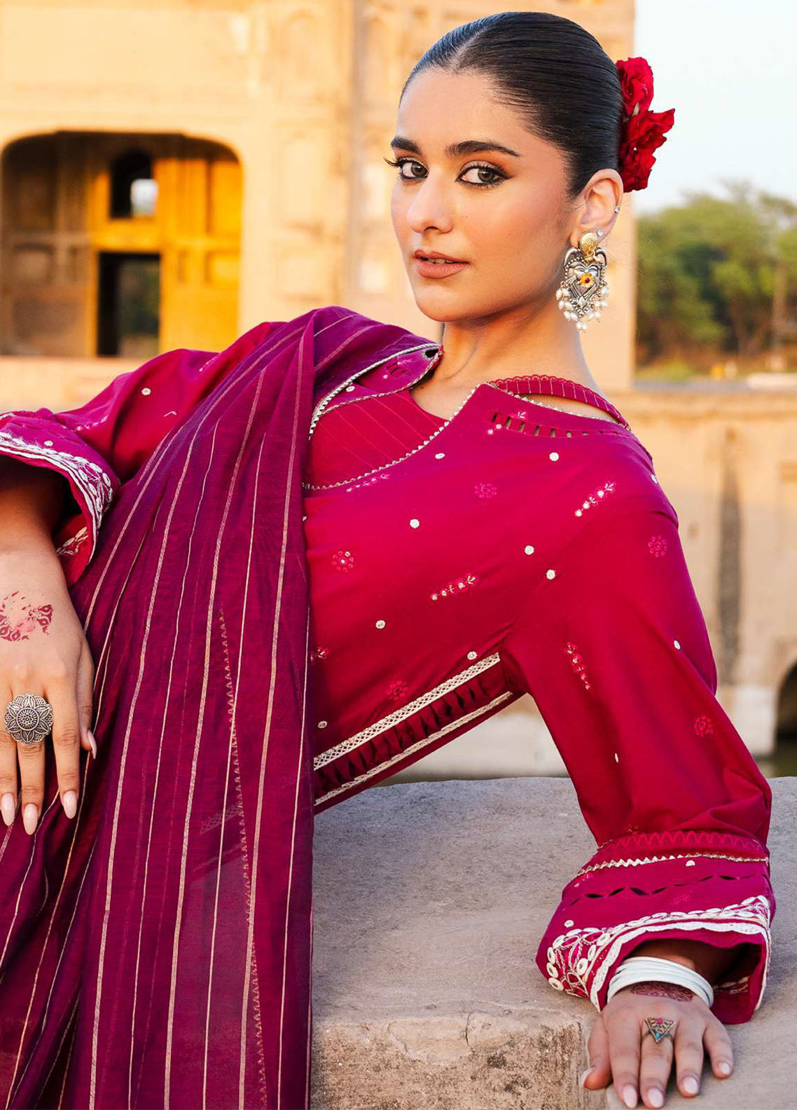 Zellbury Embroidered Lawn Suits Unstitched 3 Piece - ZB25CL 30824 Zellbury Embroidered Lawn Suits Unstitched 3 Piece - ZB25CL 30824