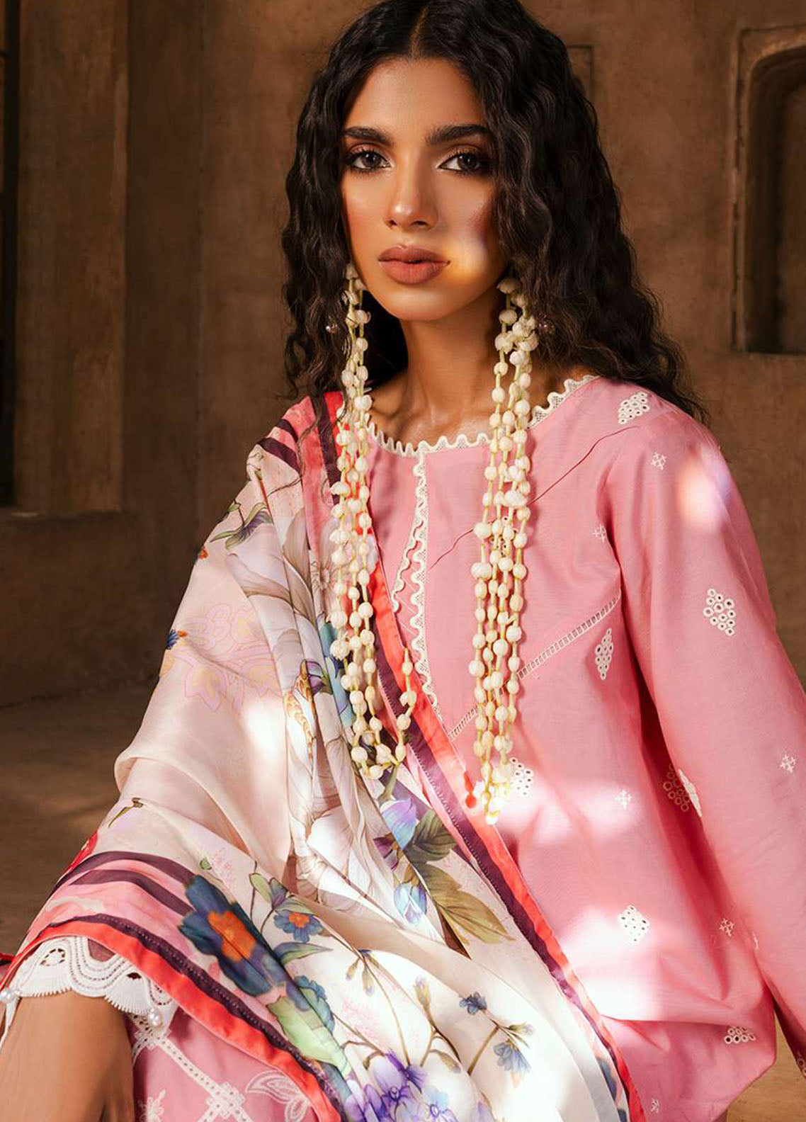 Zellbury Embroidered Lawn Suits Unstitched 3 Piece - ZB25CL 30825 Zellbury Embroidered Lawn Suits Unstitched 3 Piece - ZB25CL 30825