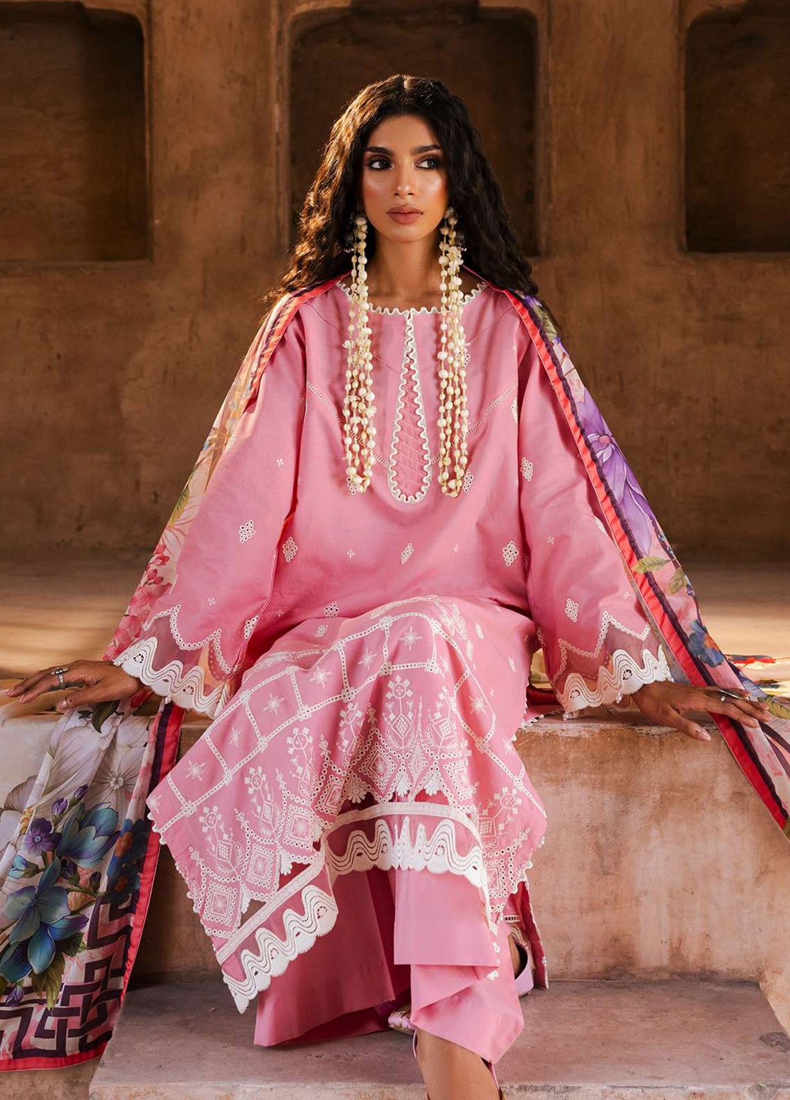 Zellbury Embroidered Lawn Suits Unstitched 3 Piece - ZB25CL 30825 Zellbury Embroidered Lawn Suits Unstitched 3 Piece - ZB25CL 30825