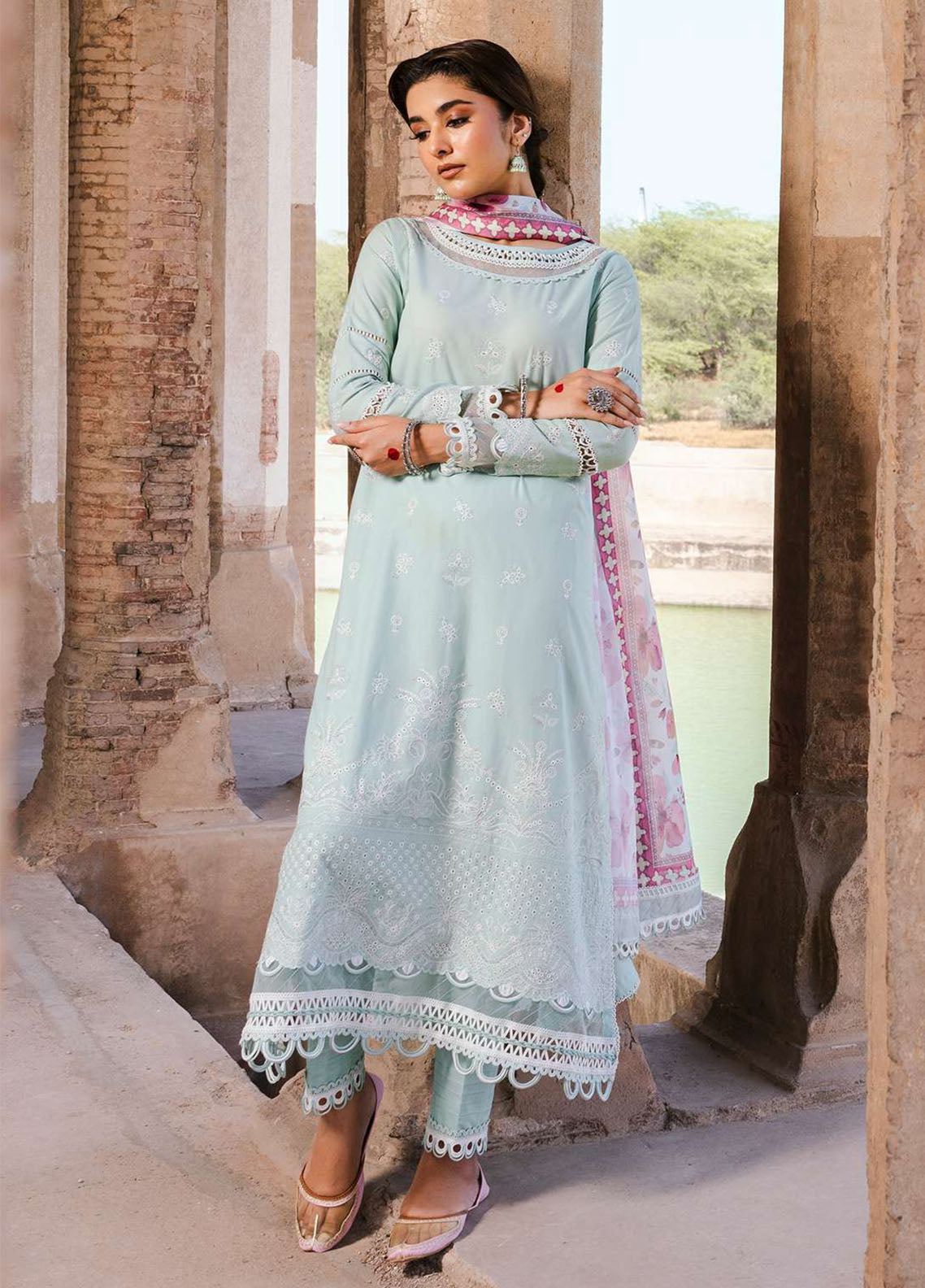 Zellbury Embroidered Lawn Suits Unstitched 3 Piece - ZB25CL 30826 Zellbury Embroidered Lawn Suits Unstitched 3 Piece - ZB25CL 30826
