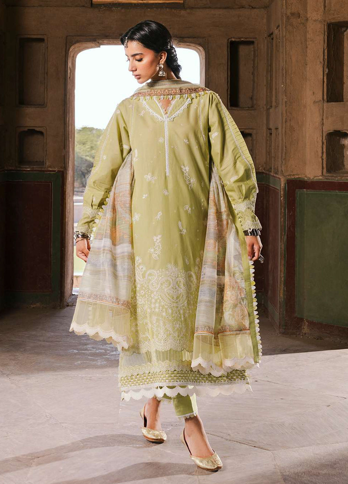 Zellbury Embroidered Lawn Suits Unstitched 3 Piece - ZB25CL 30828 Zellbury Embroidered Lawn Suits Unstitched 3 Piece - ZB25CL 30828