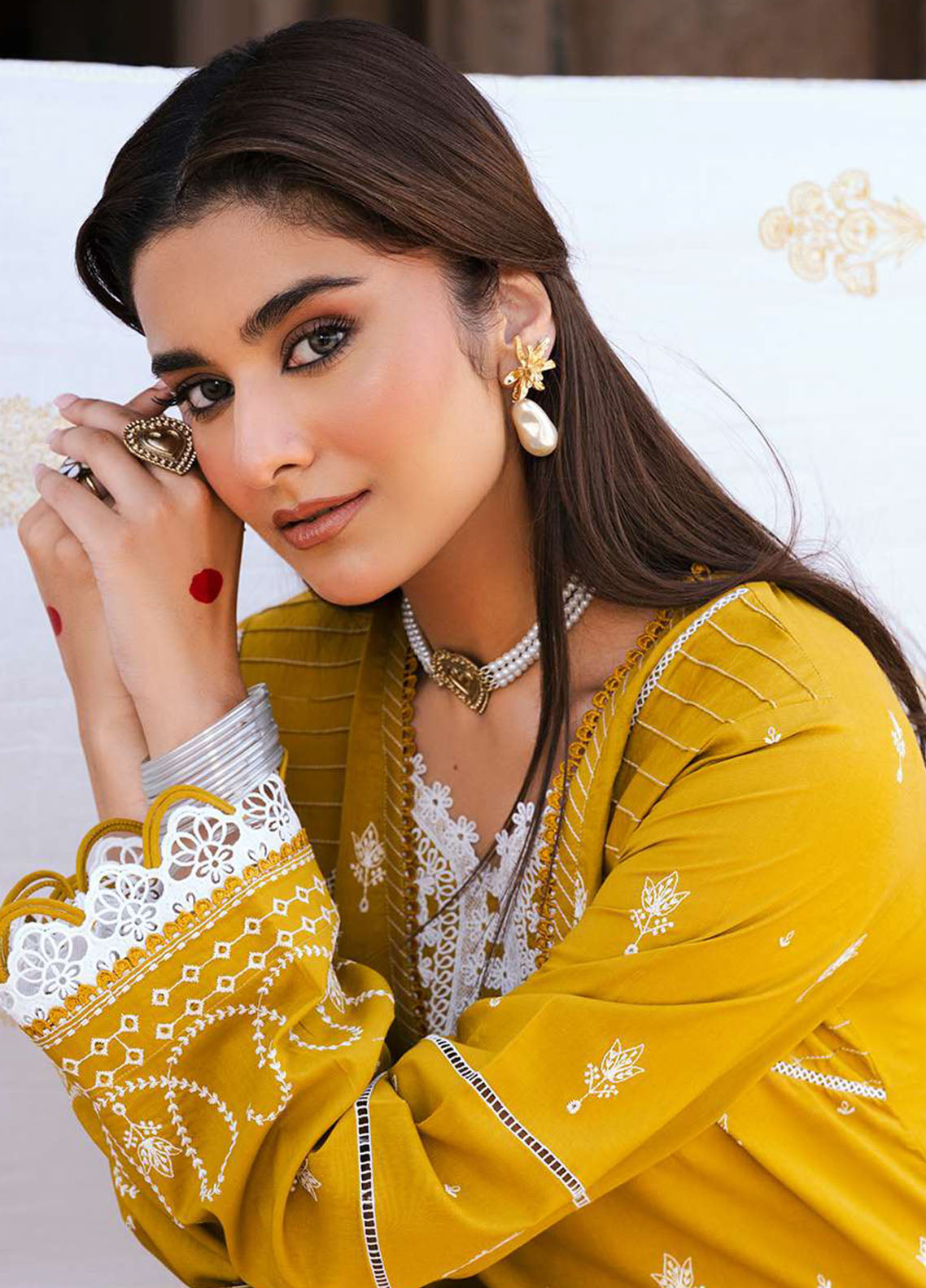 Zellbury Embroidered Lawn Suits Unstitched 3 Piece - ZB25CL 30829 Zellbury Embroidered Lawn Suits Unstitched 3 Piece - ZB25CL 30829