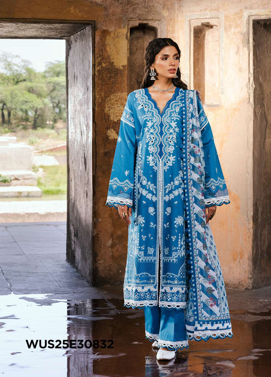 Zellbury Embroidered Lawn Suits Unstitched 3 Piece - ZB25CL 30832 Zellbury Embroidered Lawn Suits Unstitched 3 Piece - ZB25CL 30832