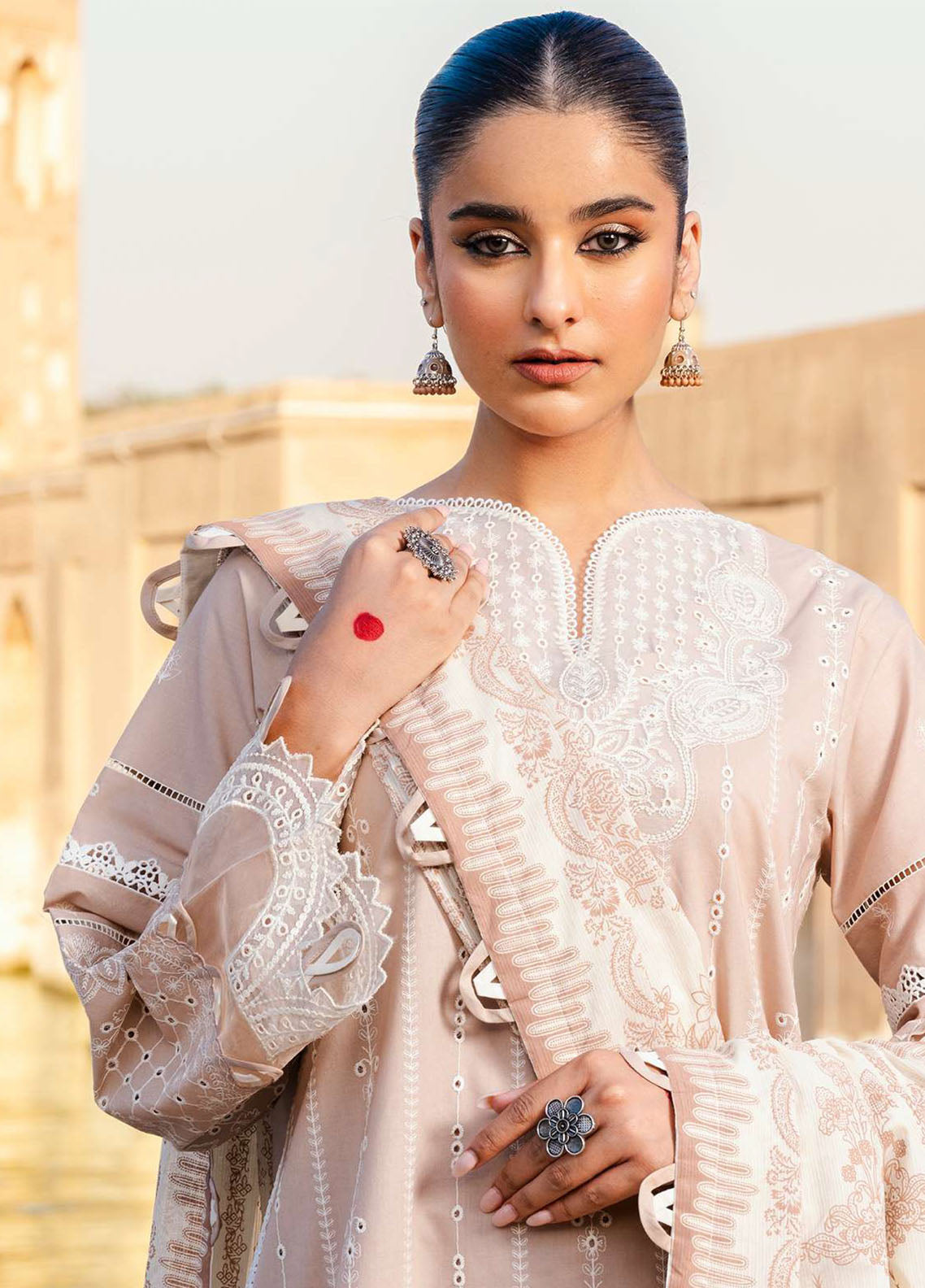 Zellbury Embroidered Lawn Suits Unstitched 3 Piece - ZB25CL 30833 Zellbury Embroidered Lawn Suits Unstitched 3 Piece - ZB25CL 30833