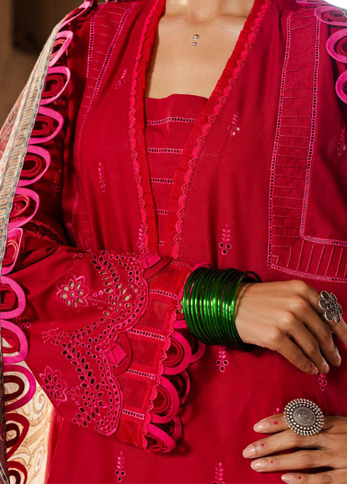 Zellbury Embroidered Lawn Suits Unstitched 3 Piece - ZB25CL 30835 Zellbury Embroidered Lawn Suits Unstitched 3 Piece - ZB25CL 30835