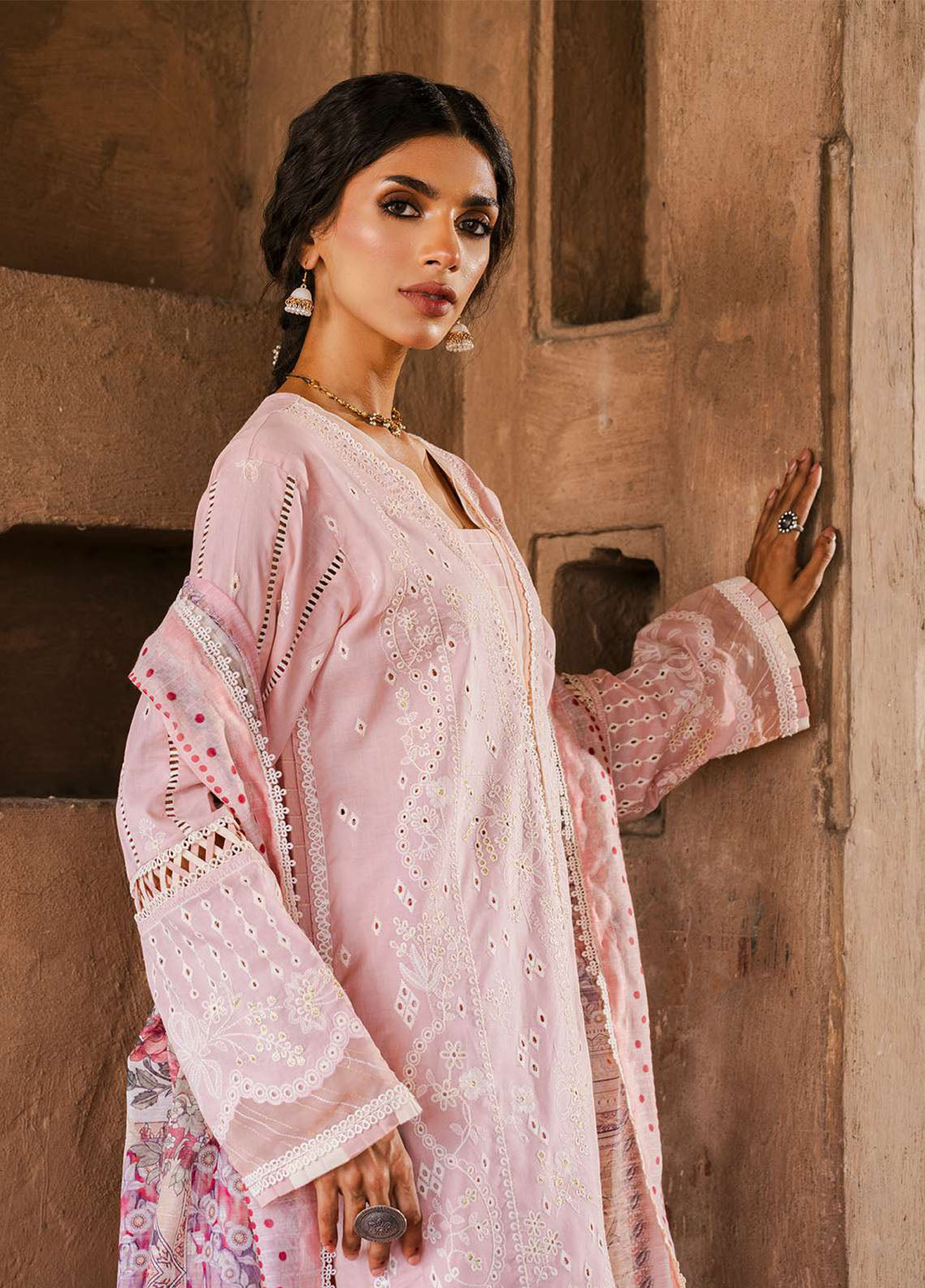 Zellbury Embroidered Lawn Suits Unstitched 3 Piece - ZB25CL 30836 Zellbury Embroidered Lawn Suits Unstitched 3 Piece - ZB25CL 30836