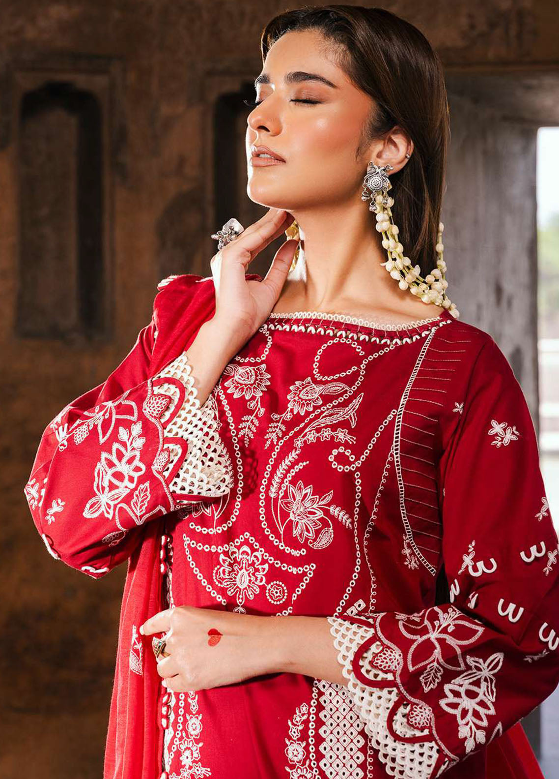 Zellbury Embroidered Lawn Suits Unstitched 3 Piece - ZB25CL 30837 Zellbury Embroidered Lawn Suits Unstitched 3 Piece - ZB25CL 30837