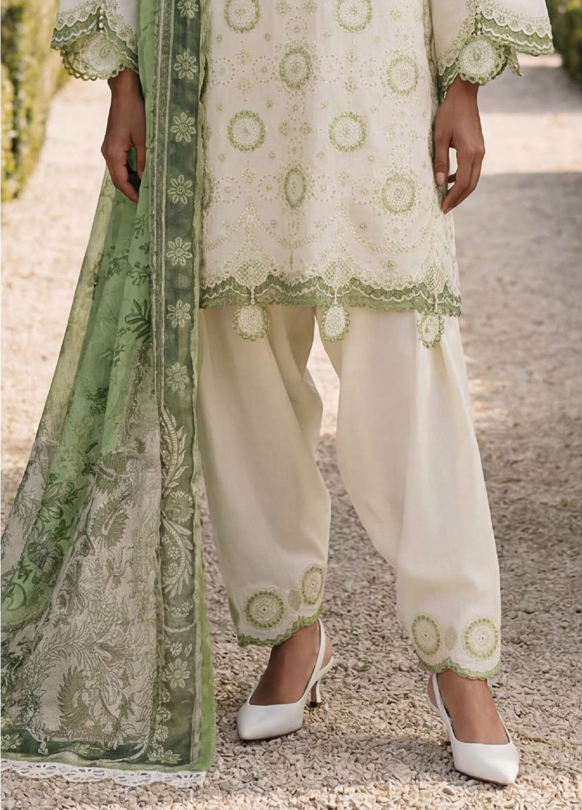 Zellbury Chikankari Embroidered Cotton 3 Piece Unstitched Suit WUC26E34049 Zellbury Chikankari Embroidered Cotton 3 Piece Unstitched Suit WUC26E34049