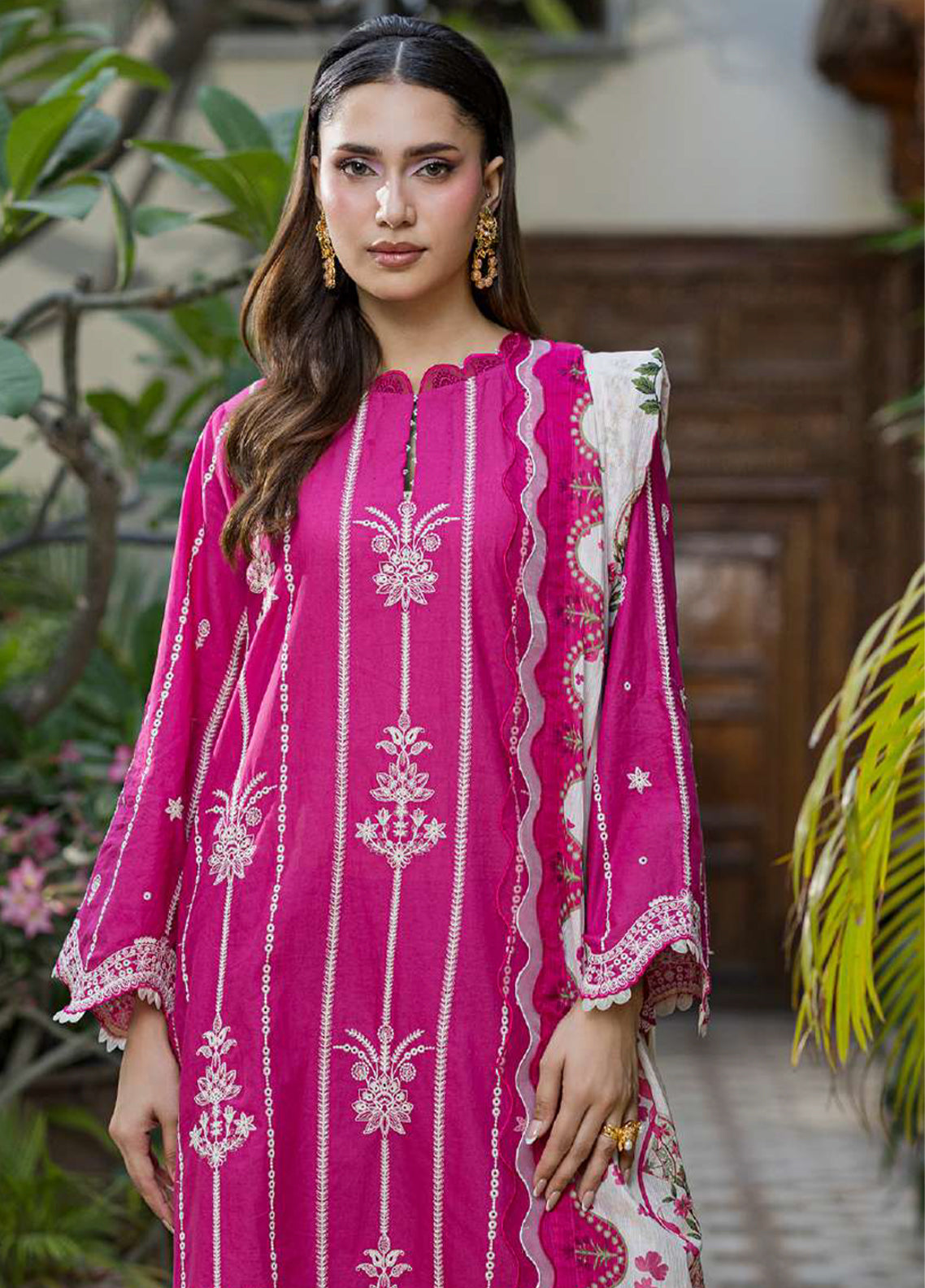 Zellbury Chikankari Embroidered Cotton 3 Piece Unstitched Suit WUC26E34050 Zellbury Chikankari Embroidered Cotton 3 Piece Unstitched Suit WUC26E34050