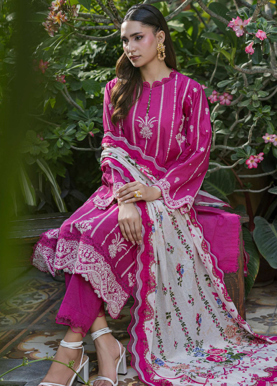 Zellbury Chikankari Embroidered Cotton 3 Piece Unstitched Suit WUC26E34050 Zellbury Chikankari Embroidered Cotton 3 Piece Unstitched Suit WUC26E34050