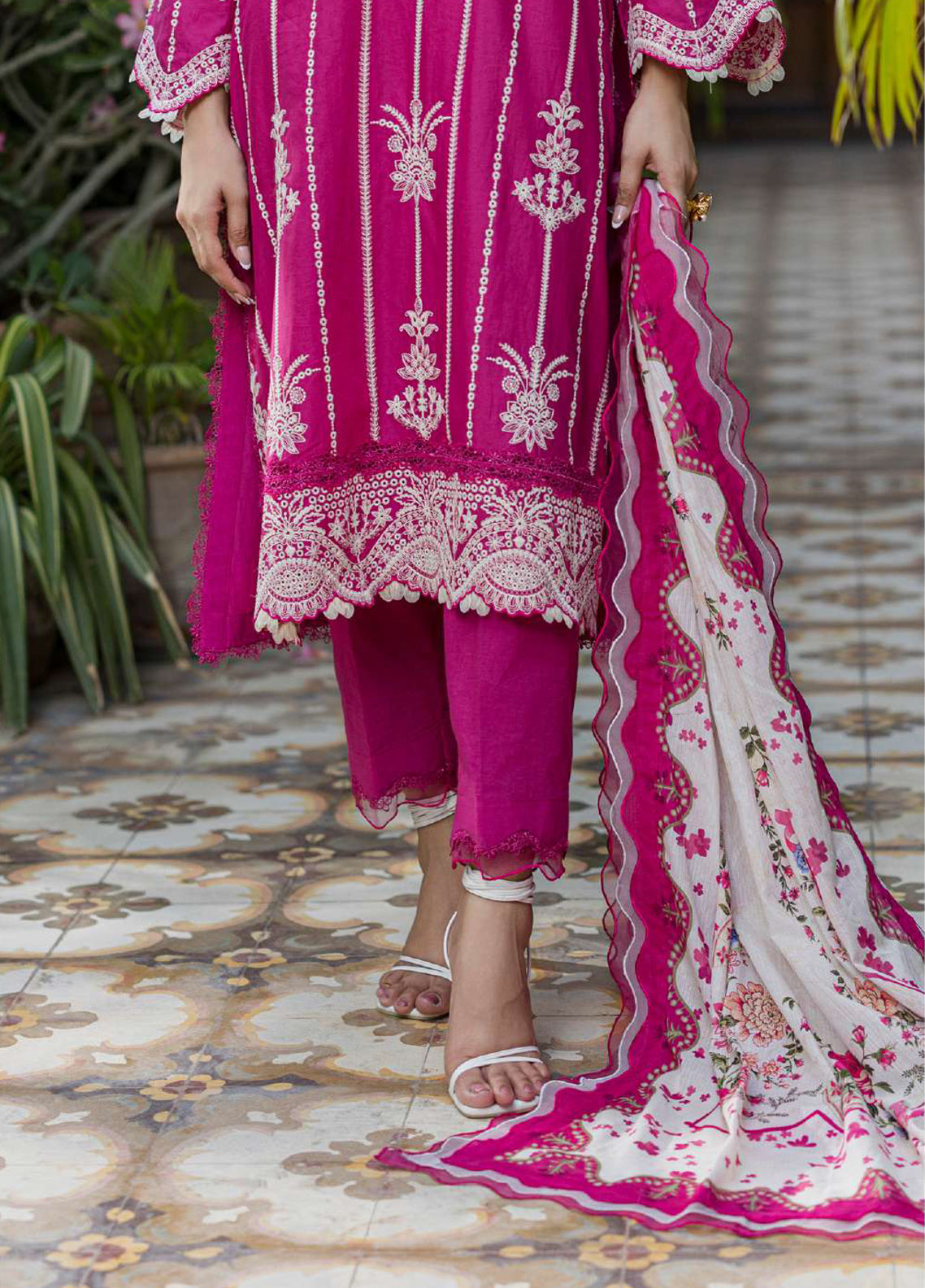 Zellbury Chikankari Embroidered Cotton 3 Piece Unstitched Suit WUC26E34050 Zellbury Chikankari Embroidered Cotton 3 Piece Unstitched Suit WUC26E34050
