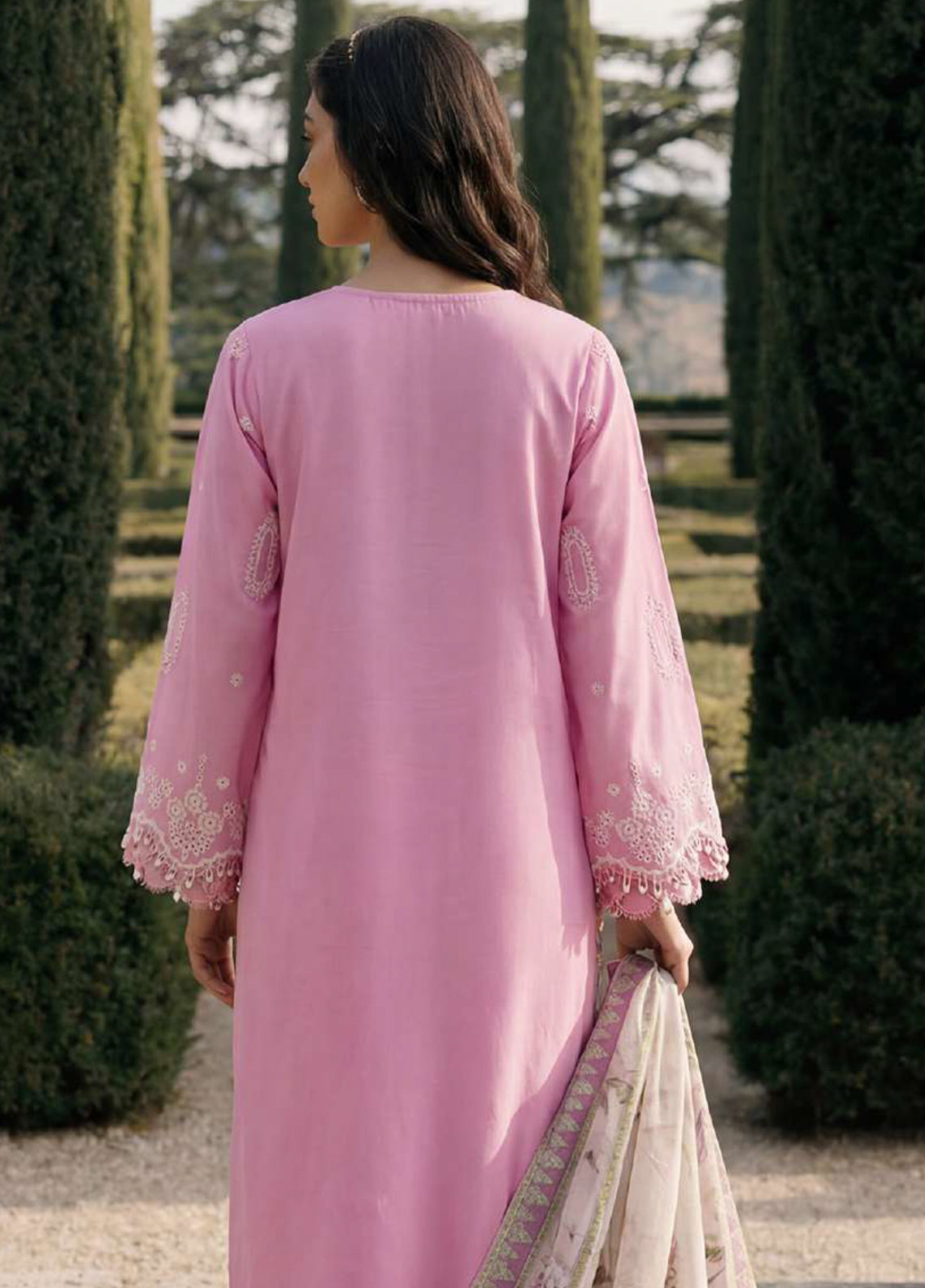 Zellbury Chikankari Embroidered Cotton 3 Piece Unstitched Suit WUC26E34055 Zellbury Chikankari Embroidered Cotton 3 Piece Unstitched Suit WUC26E34055