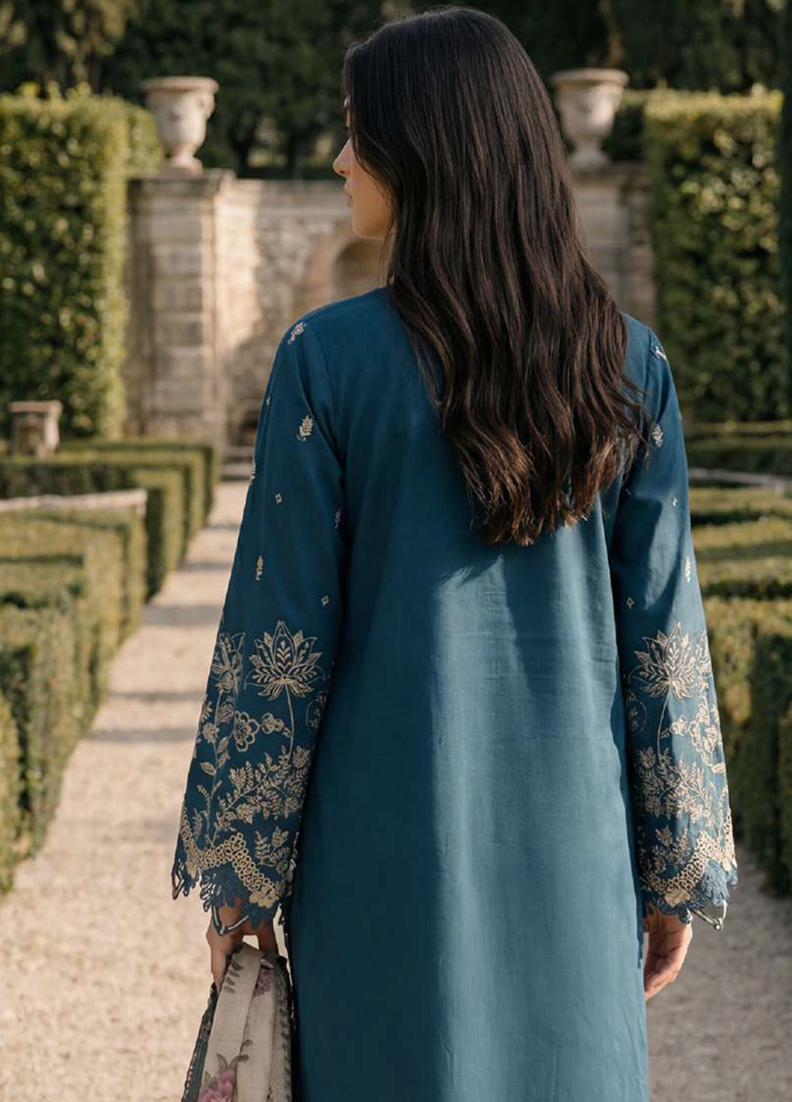 Zellbury Chikankari Embroidered Cotton 3 Piece Unstitched Suit WUC26E34061 Zellbury Chikankari Embroidered Cotton 3 Piece Unstitched Suit WUC26E34061
