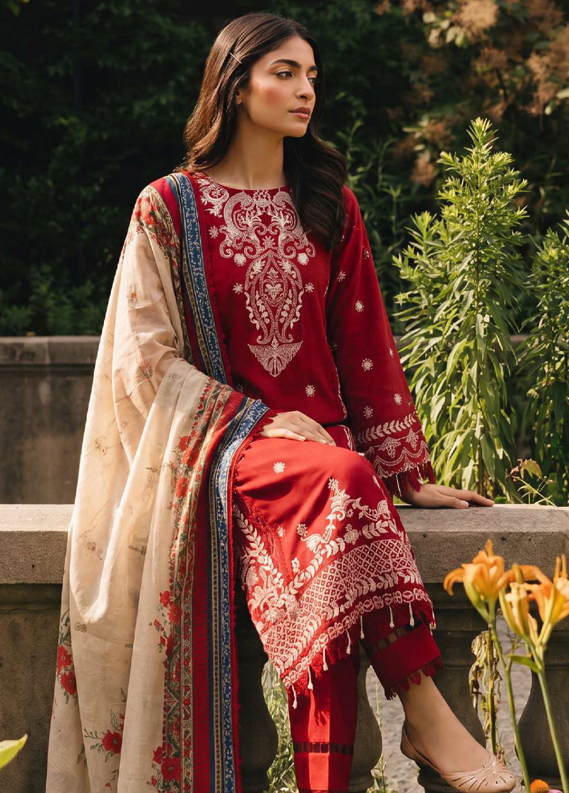 Zellbury Chikankari Embroidered Cotton 3 Piece Unstitched Suit WUC26E34062 Zellbury Chikankari Embroidered Cotton 3 Piece Unstitched Suit WUC26E34062